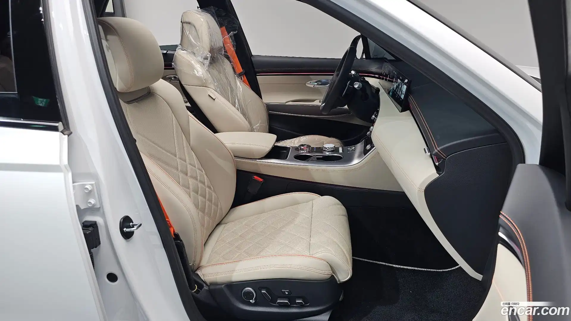 GV70 Genesis 2025.6-INNER-036