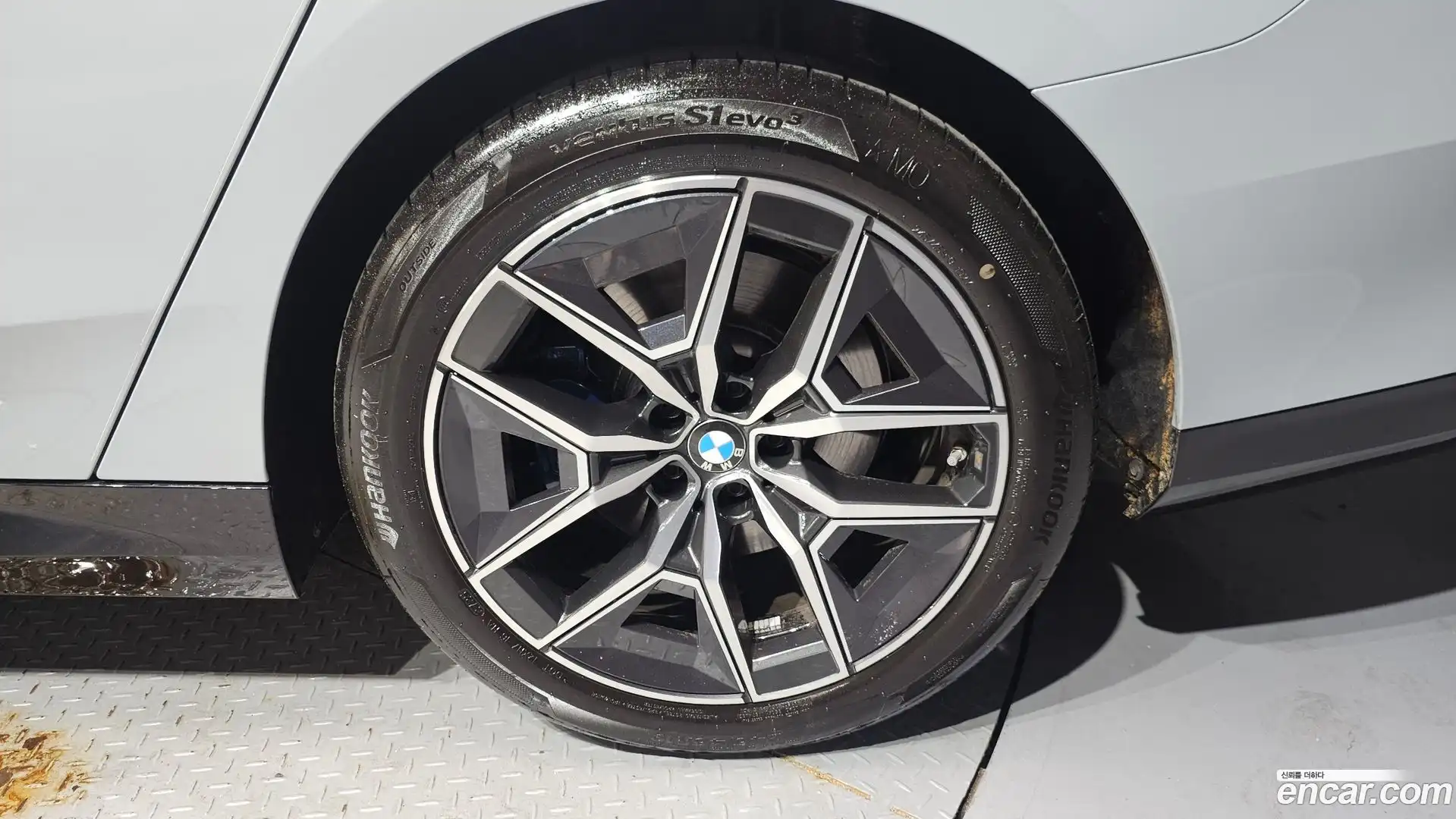 5-Series BMW 2025.9-OUTER-031