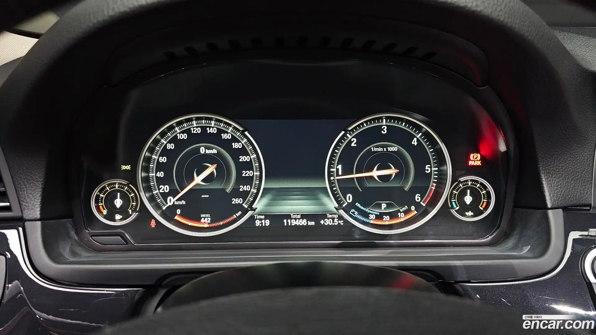 5-Series BMW 2014.11-INNER-008