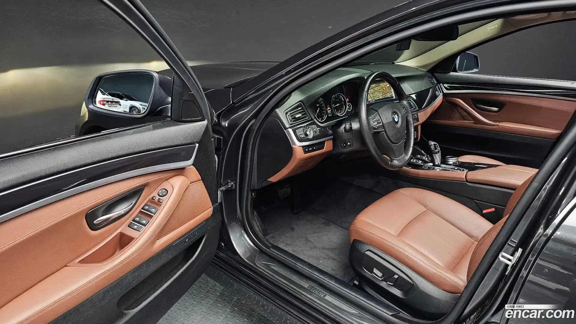 5-Series BMW 2014.11-INNER-010