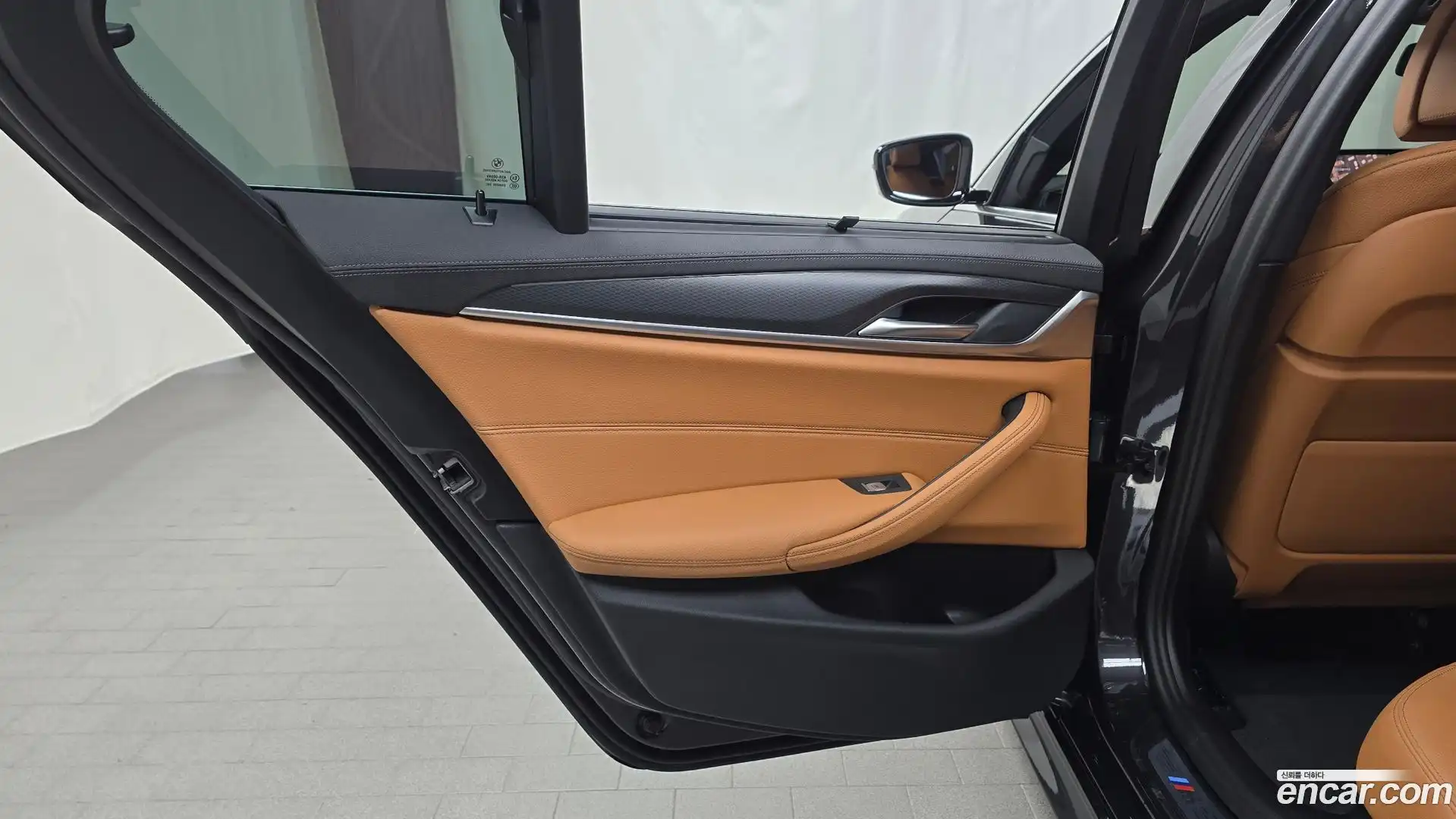 5-Series BMW 2023.7-INNER-035
