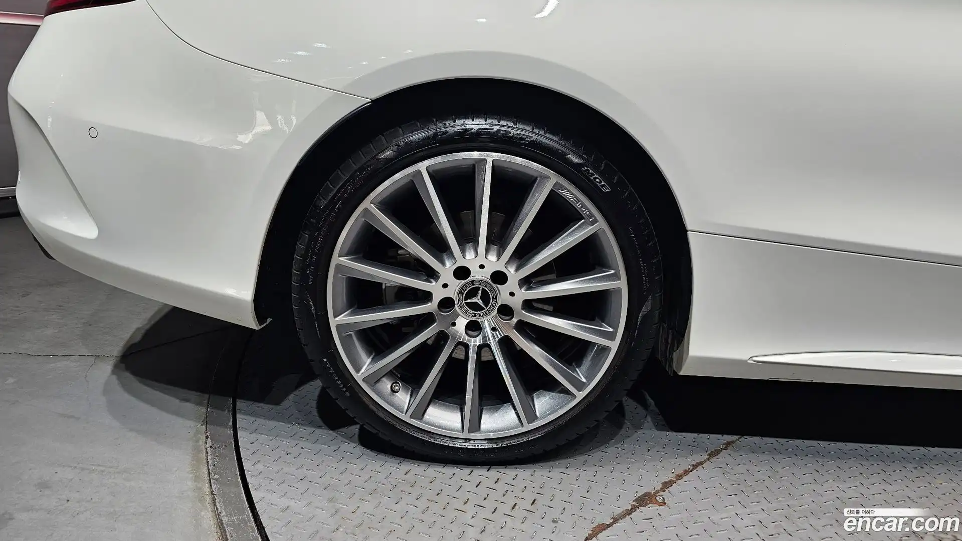C-Class Mercedes-Benz 2023.8-OUTER-005
