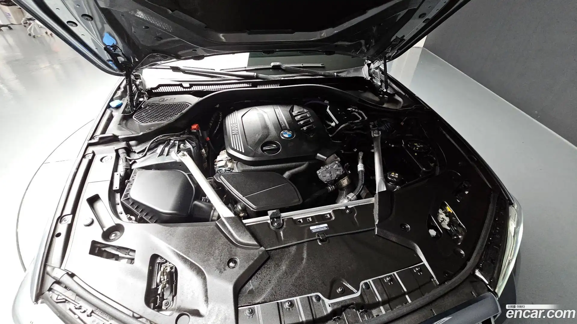 5-Series BMW 2023.6-OUTER-006