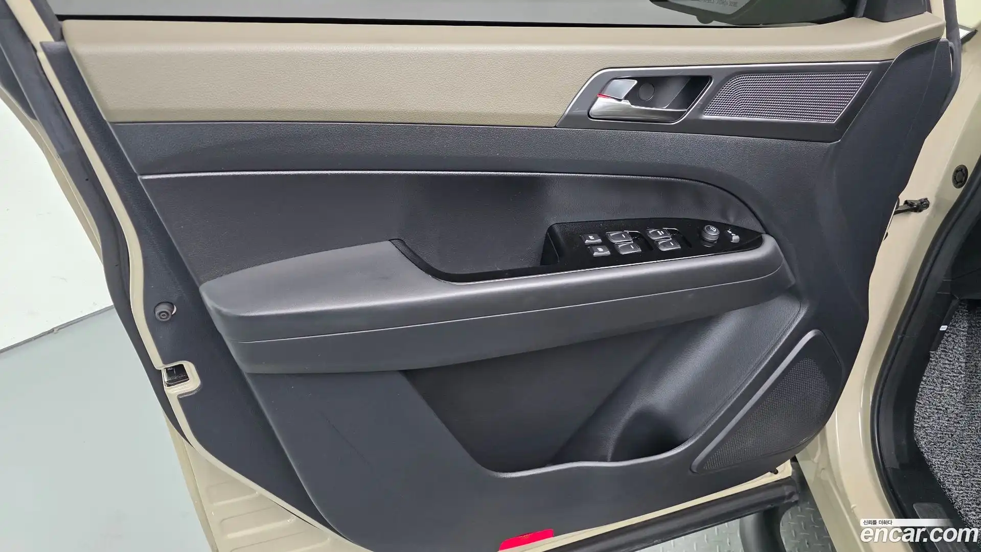 Rexton KG Mobility 2023.5-INNER-034