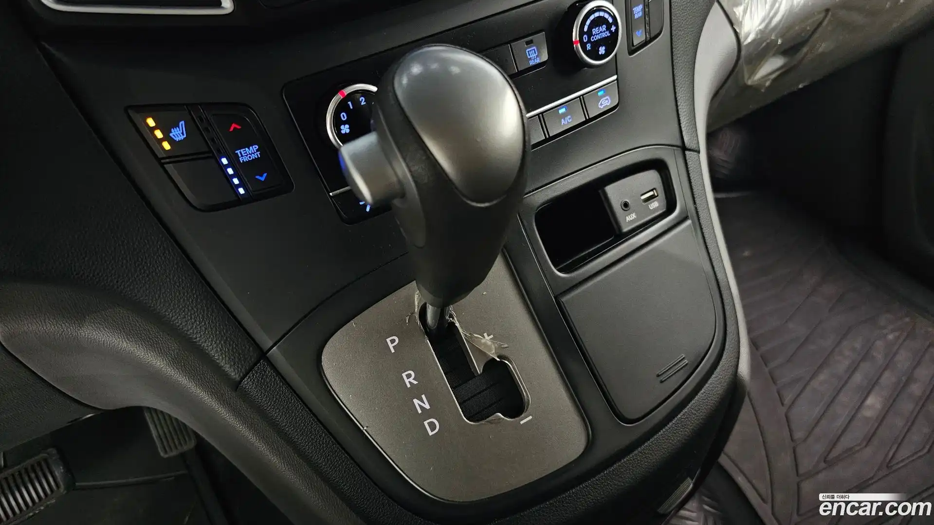 Starex Hyundai 2016.10-INNER-009