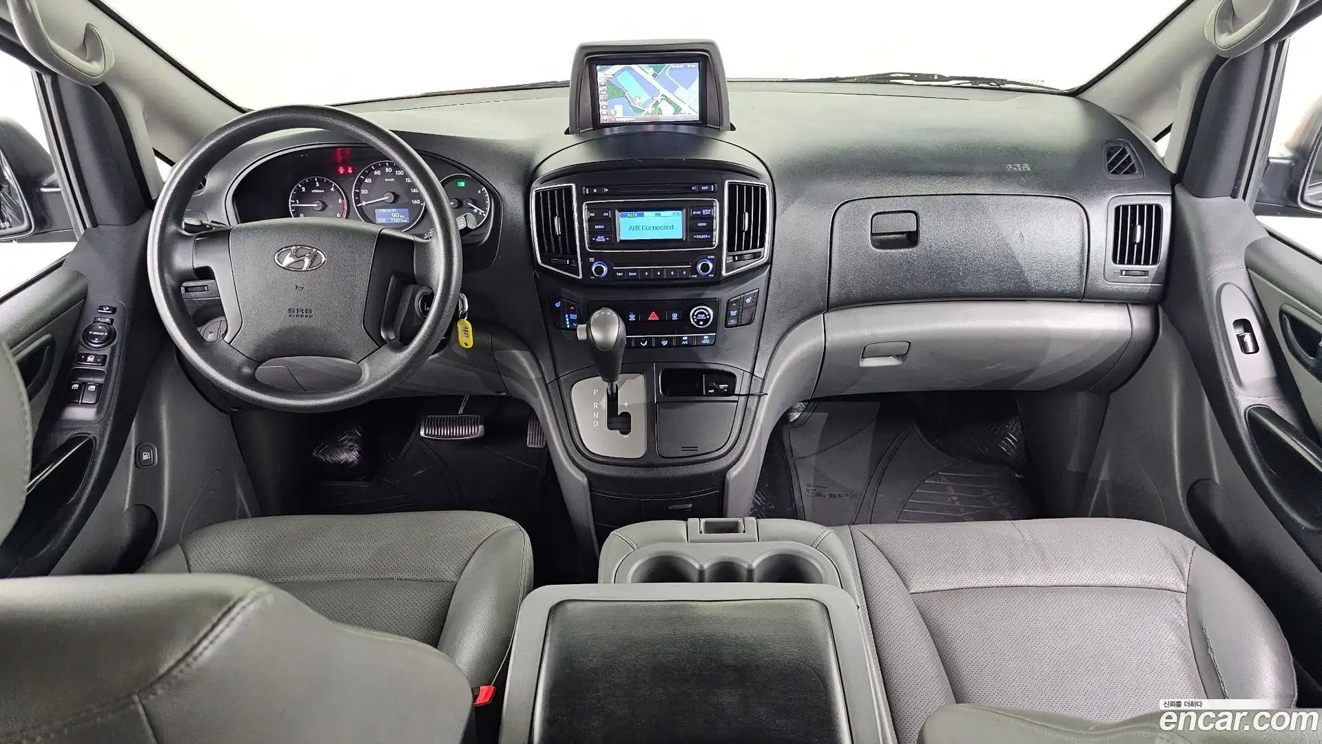 Starex Hyundai 2017.0-INNER-007