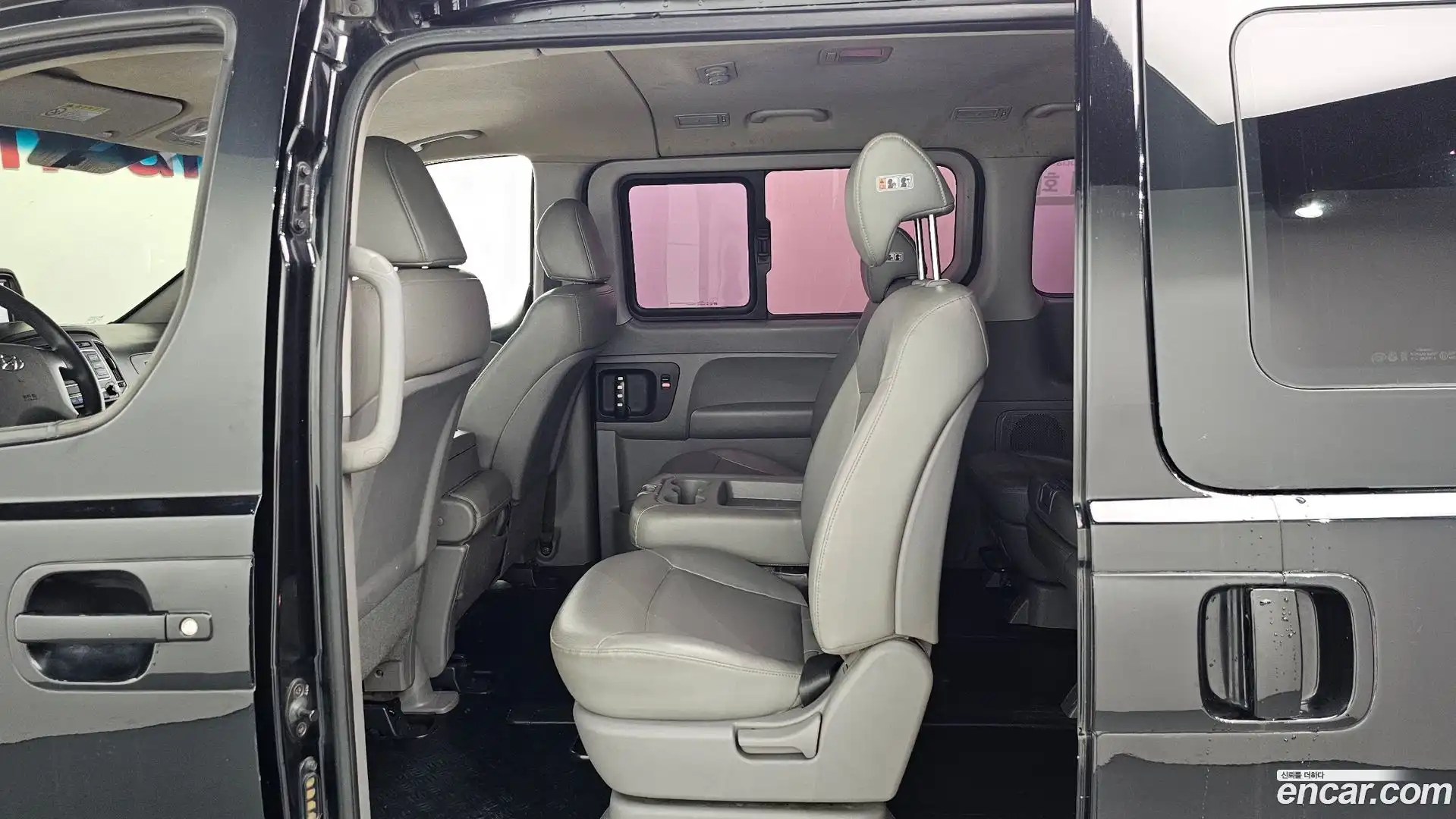 Starex Hyundai 2017.0-OPTION-015