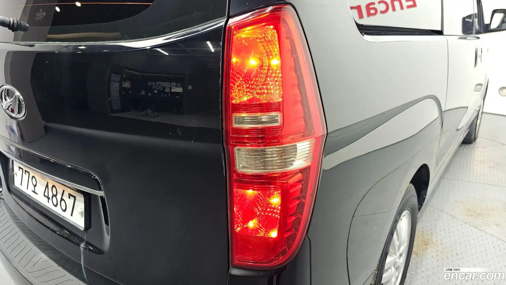 Starex Hyundai 2017.0-OUTER-033