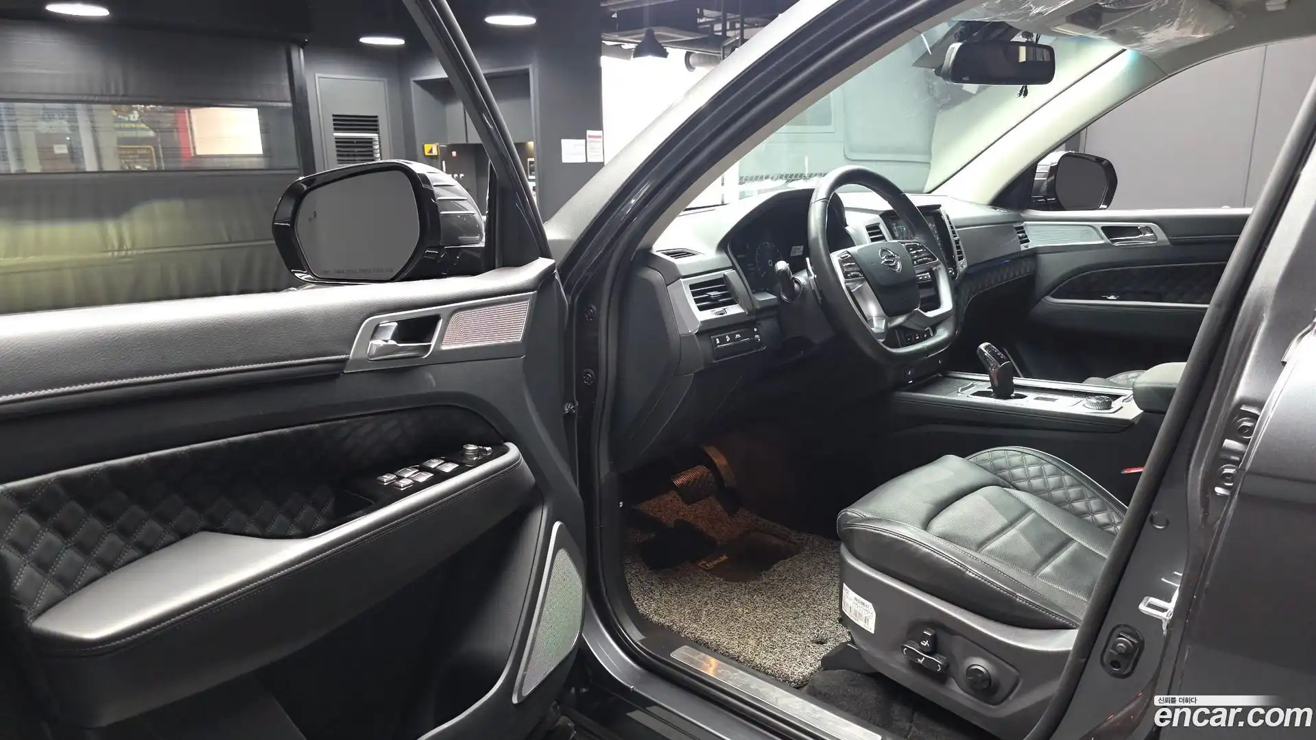 Rexton KG Mobility 2022.6-INNER-010