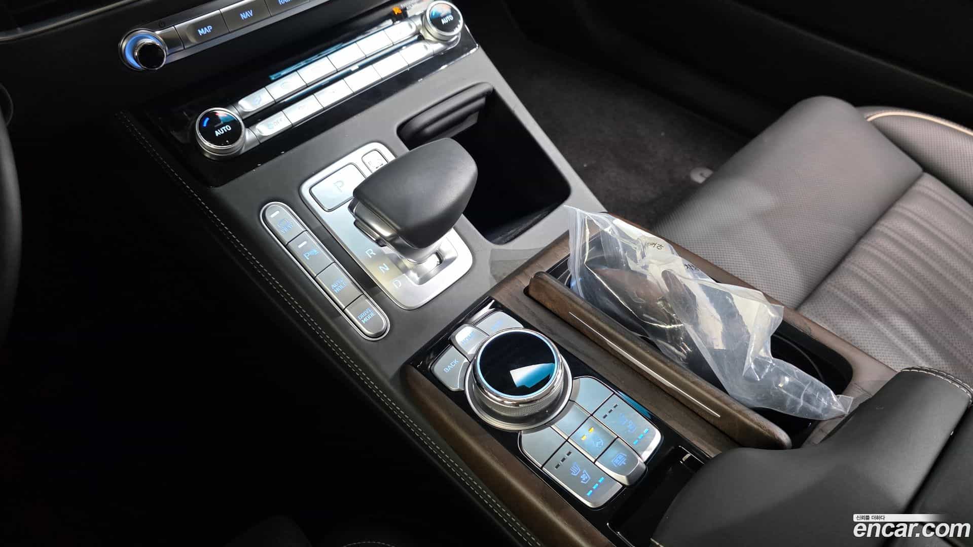 G90 Genesis 2021.3-INNER-009