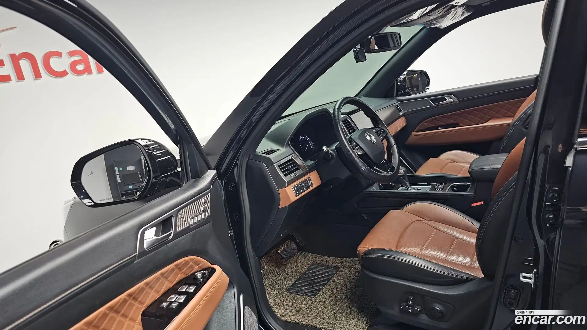 Rexton KG Mobility 2019.2-INNER-010