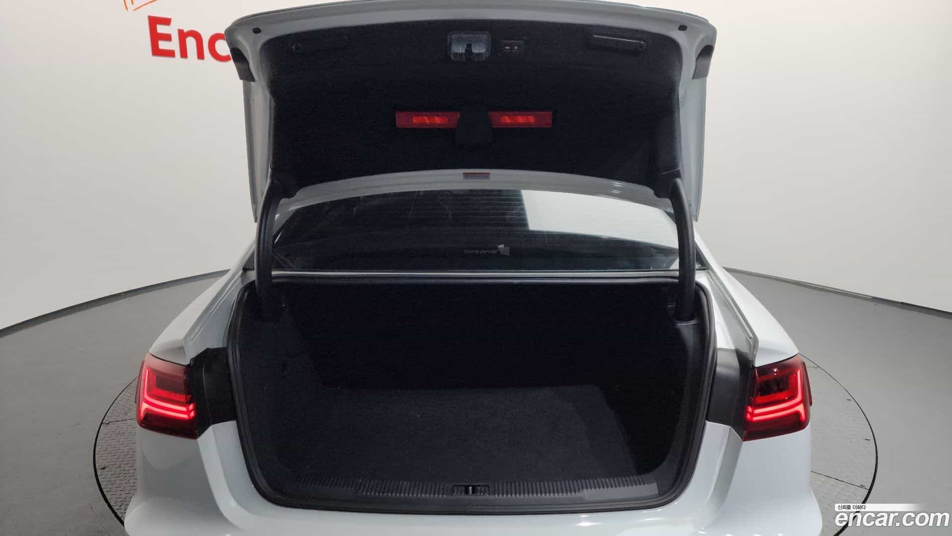 A6 Audi 2018.11-OPTION-024