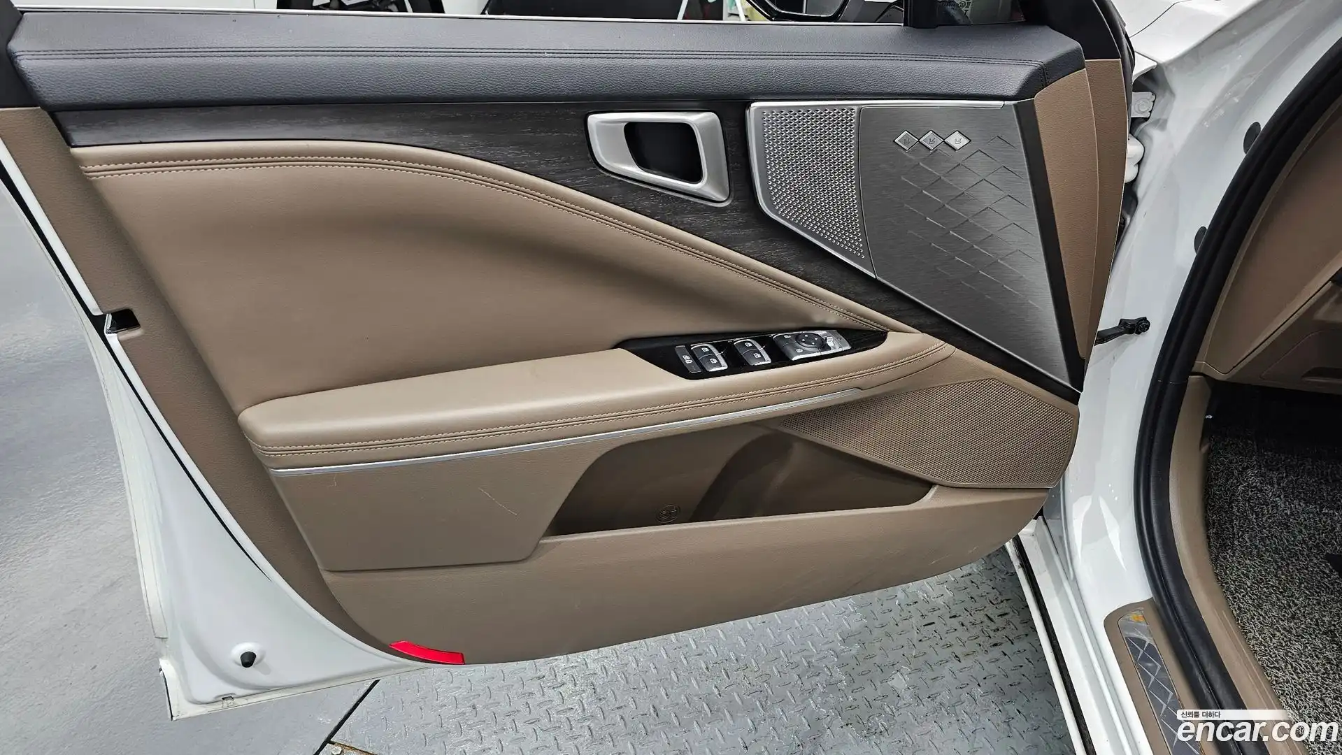 K8 Kia 2022.10-INNER-034