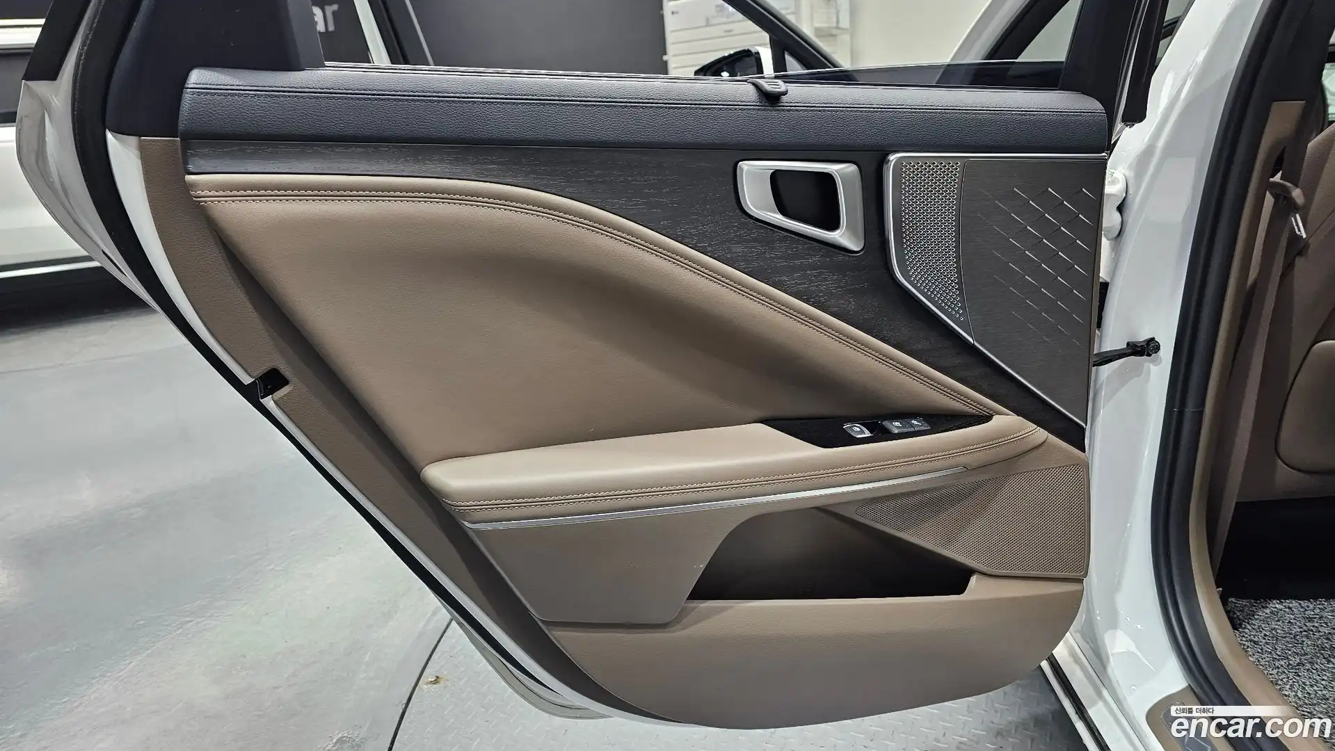 K8 Kia 2022.10-INNER-035