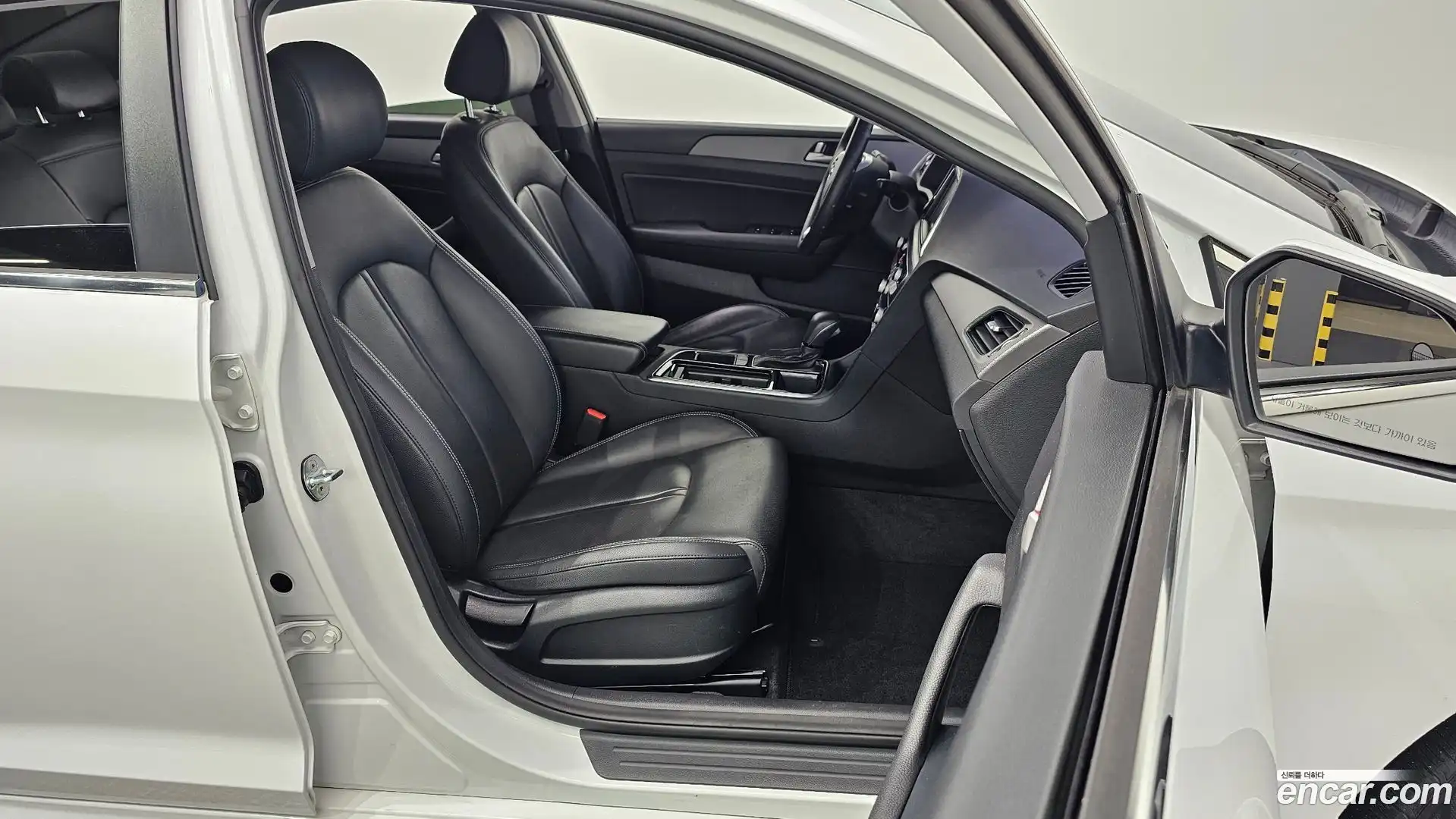 Sonata Hyundai 2018.4-INNER-010