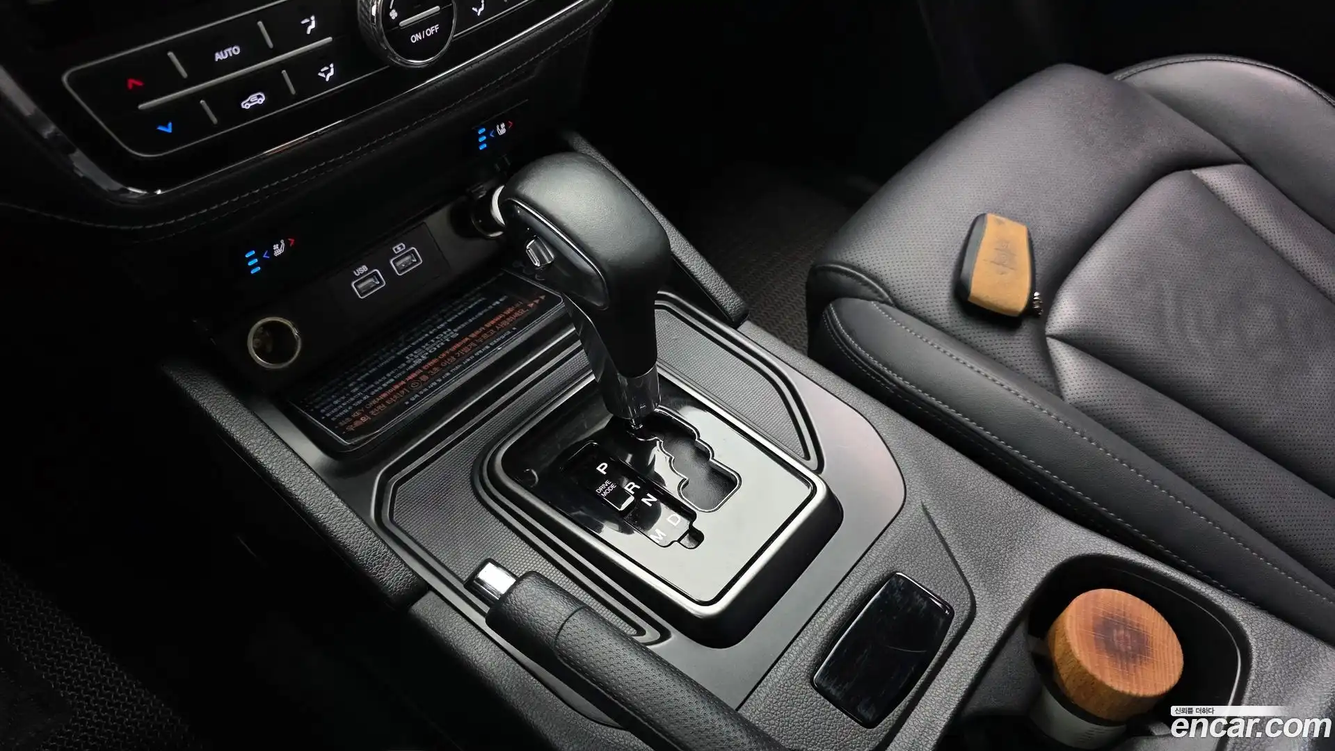 Rexton KG Mobility 2022.2-INNER-009