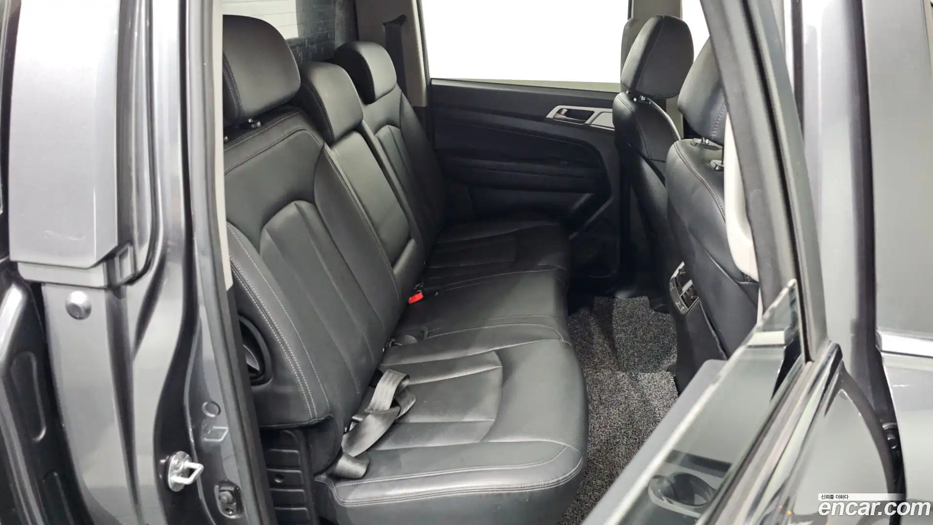 Rexton KG Mobility 2019.8-OPTION-015