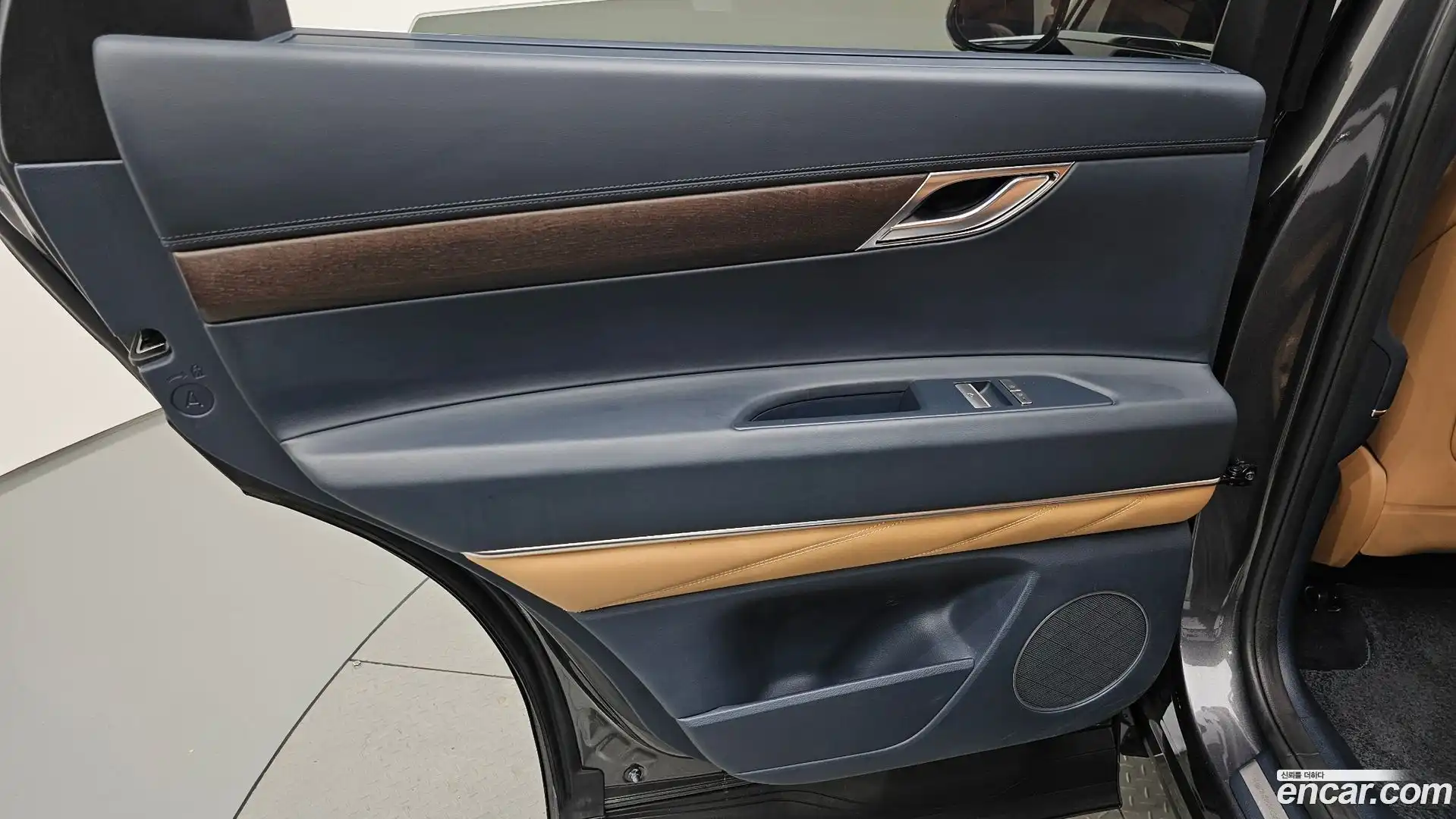 GV80 Genesis 2022.6-INNER-035