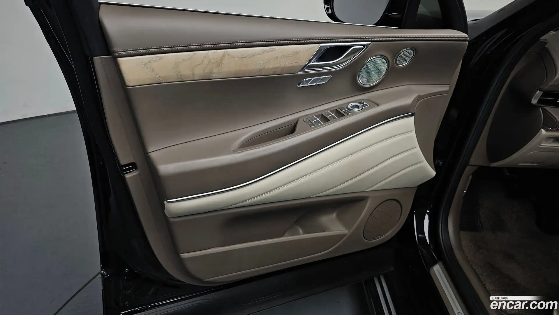 GV80 Genesis 2023.9-INNER-034