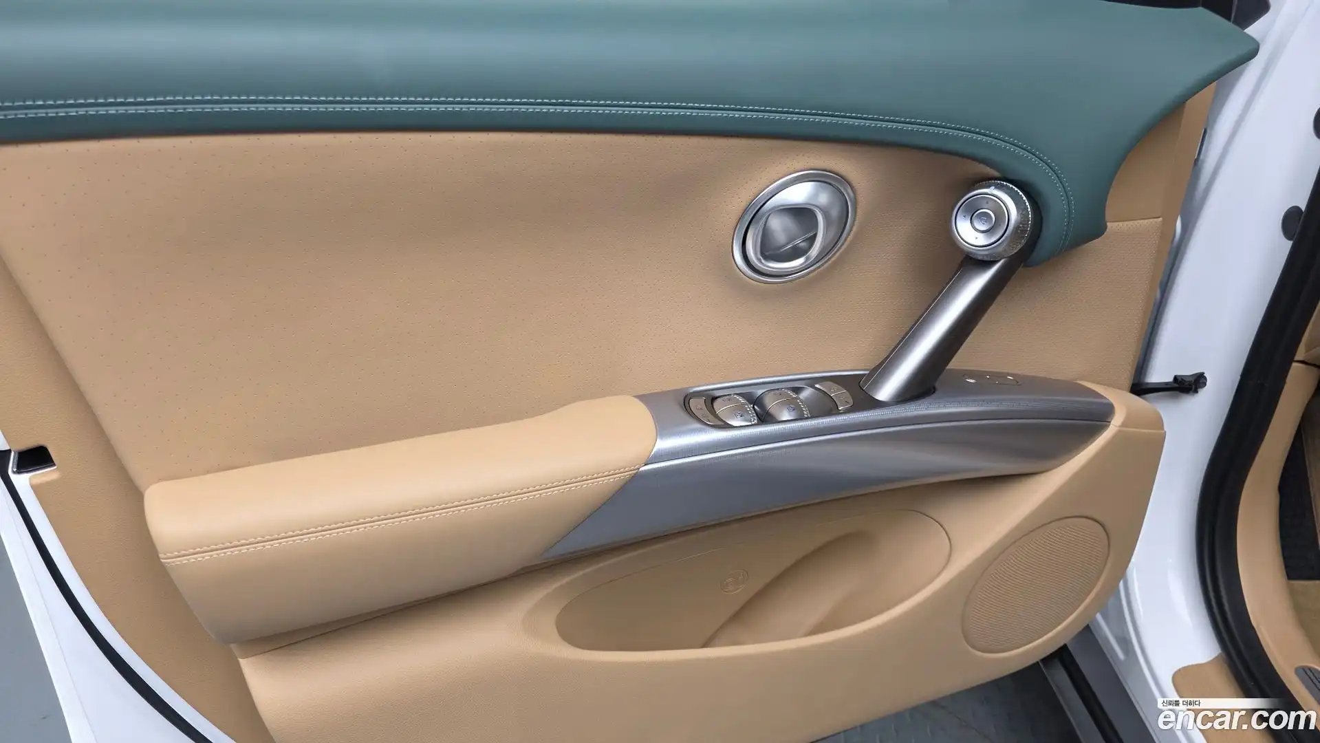 GV60 Genesis 2023.7-INNER-034