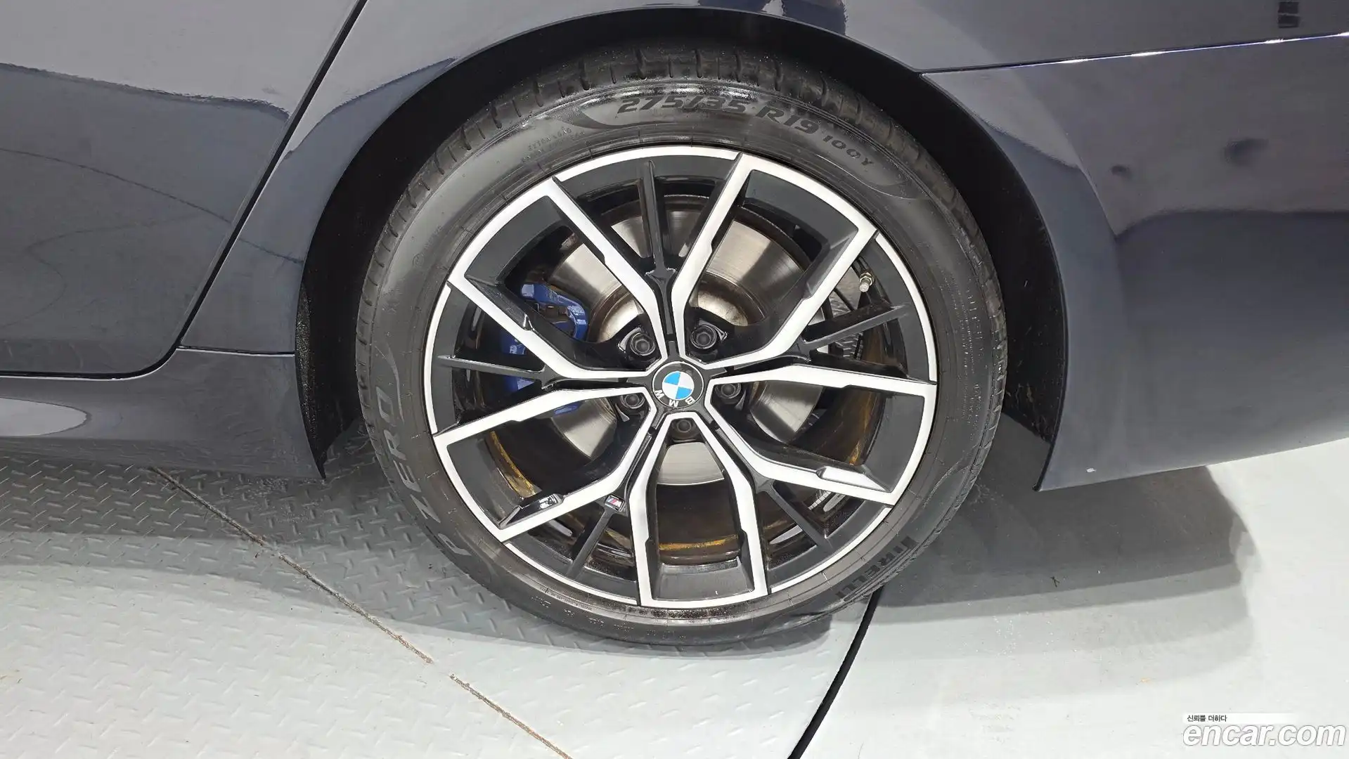 5-Series BMW 2022.9-OUTER-031