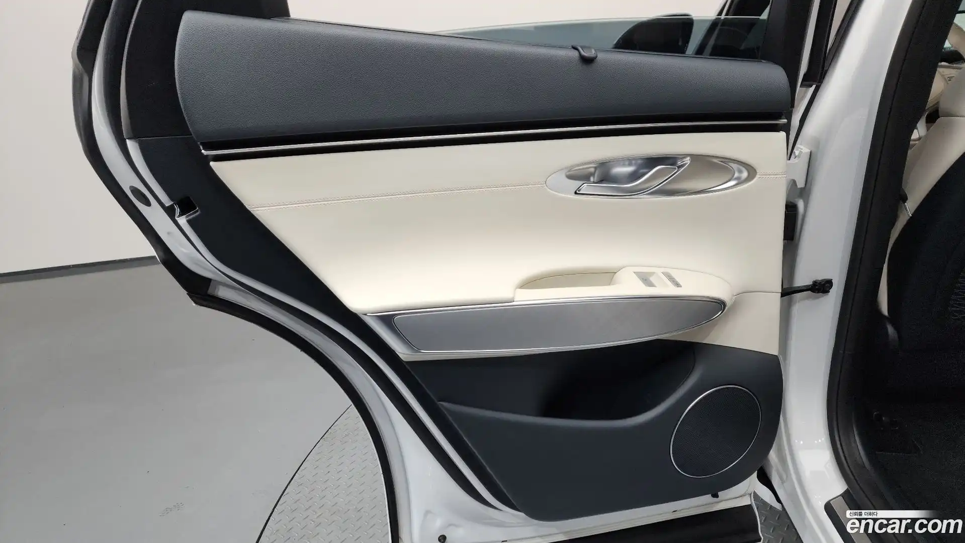 GV70 Genesis 2022.6-INNER-035