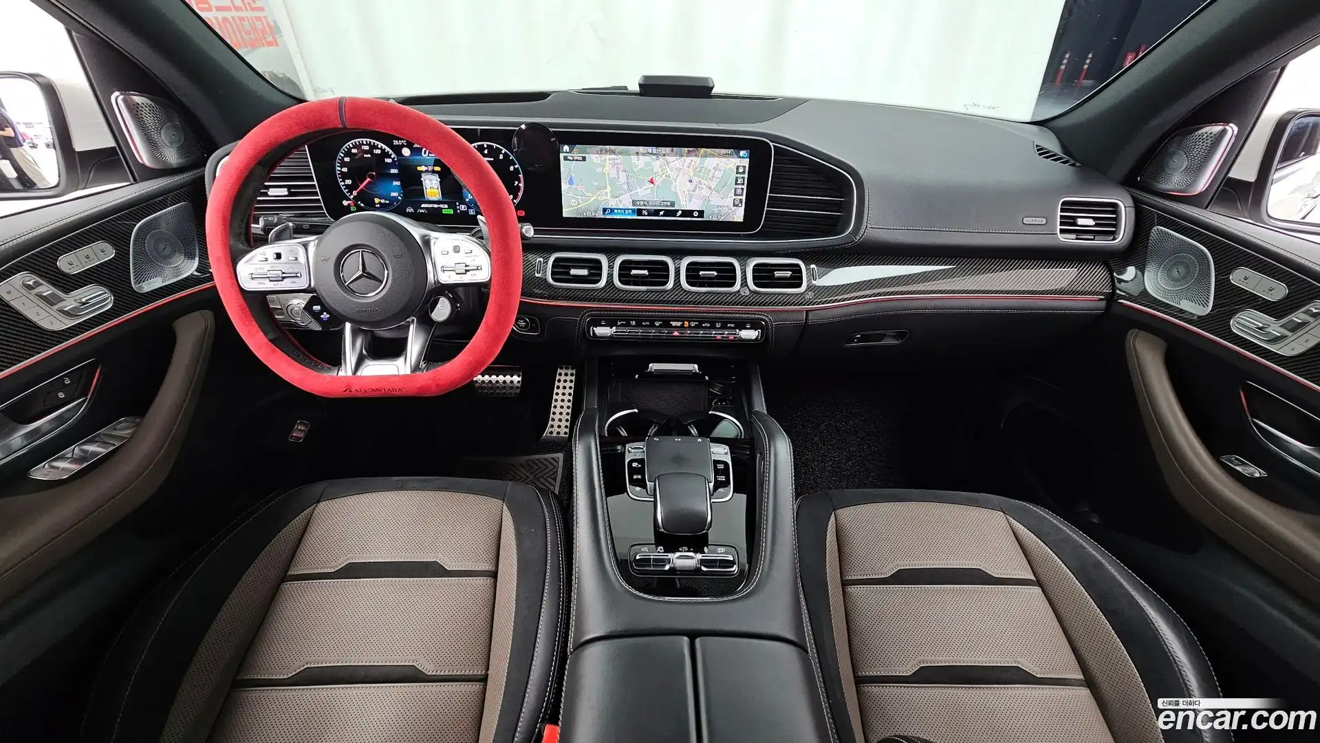 GLE-Class Mercedes-Benz 2020.11-INNER-007