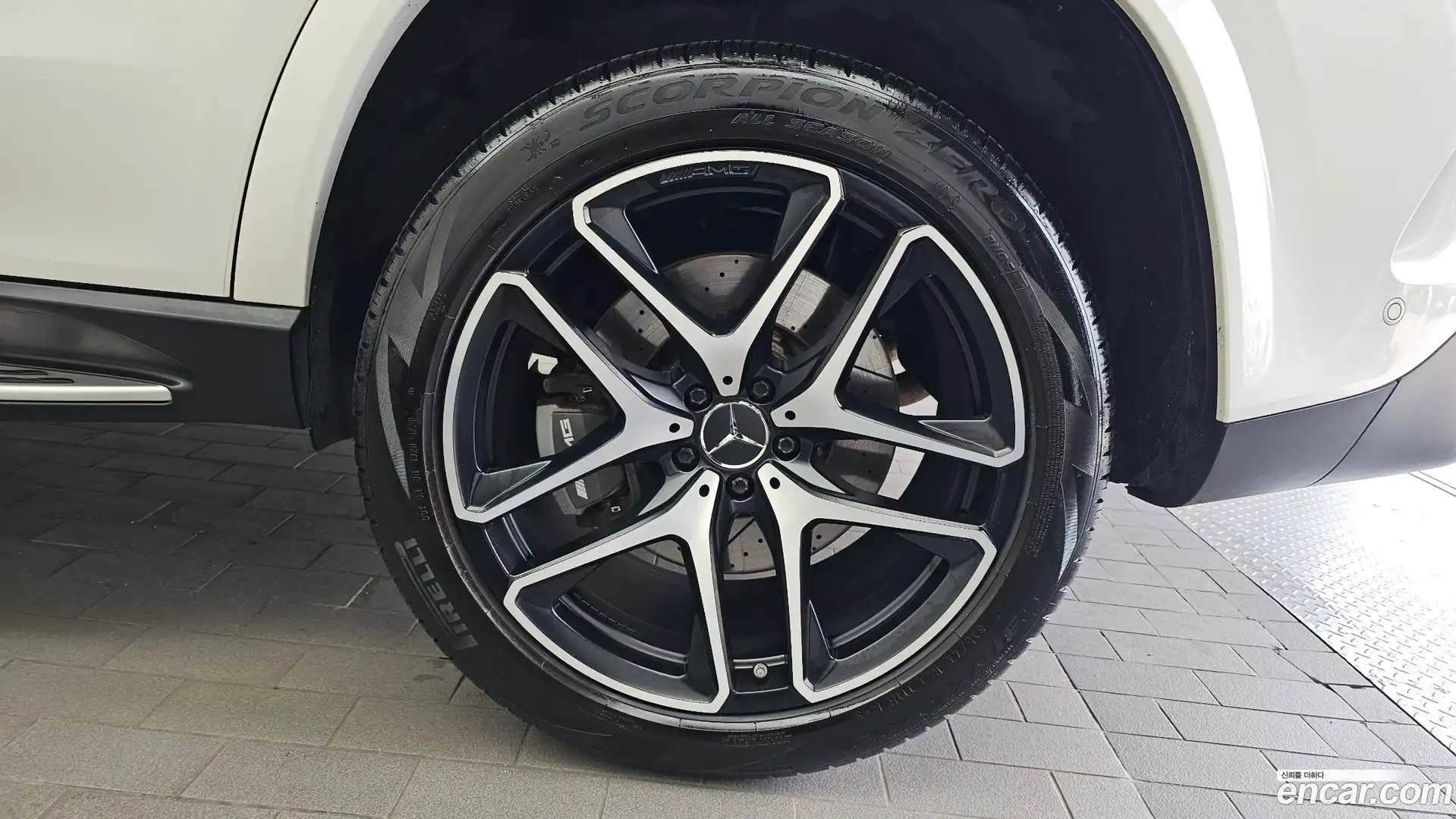 GLE-Class Mercedes-Benz 2020.11-OUTER-031
