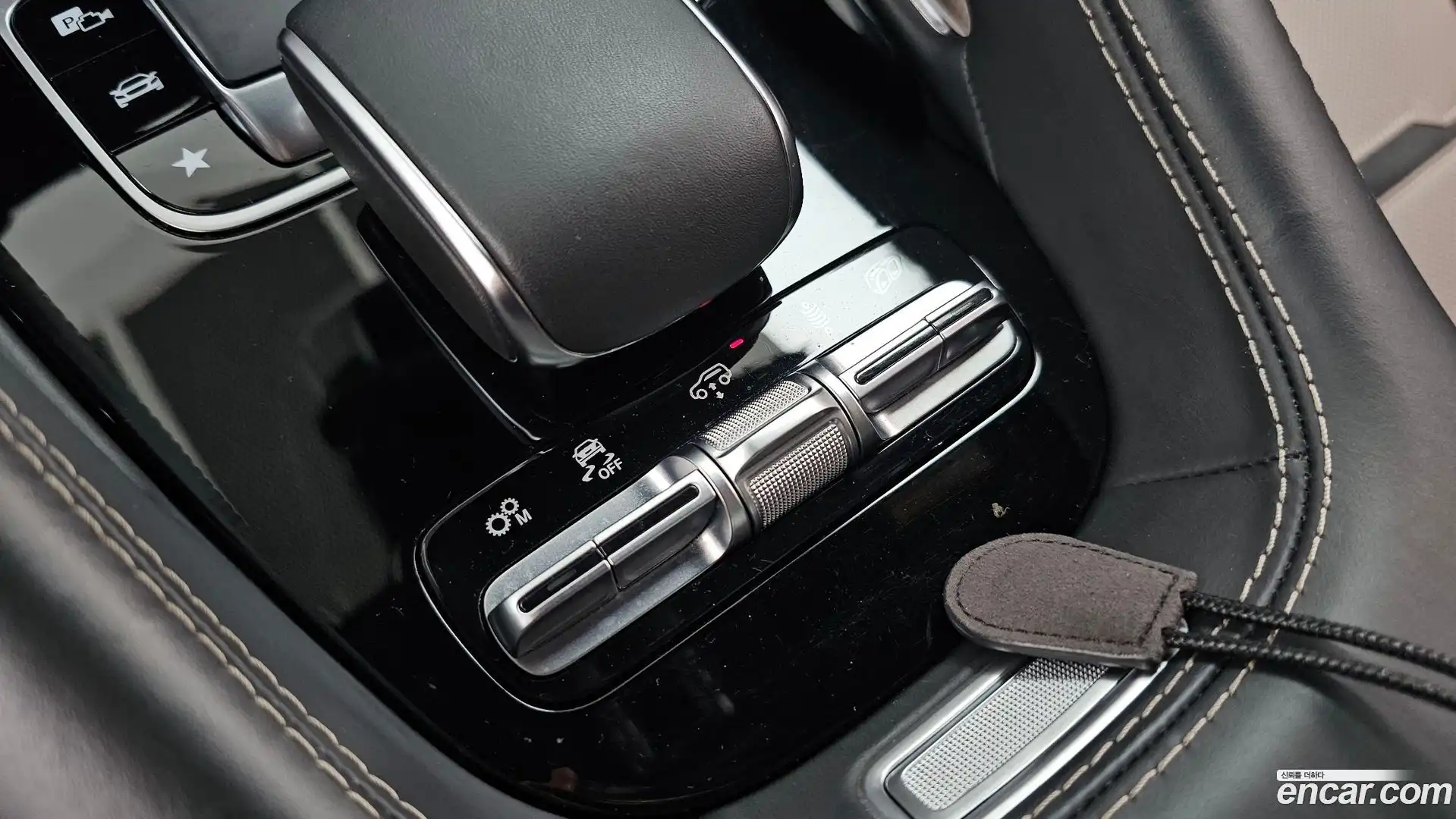 GLE-Class Mercedes-Benz 2020.11-OPTION-040