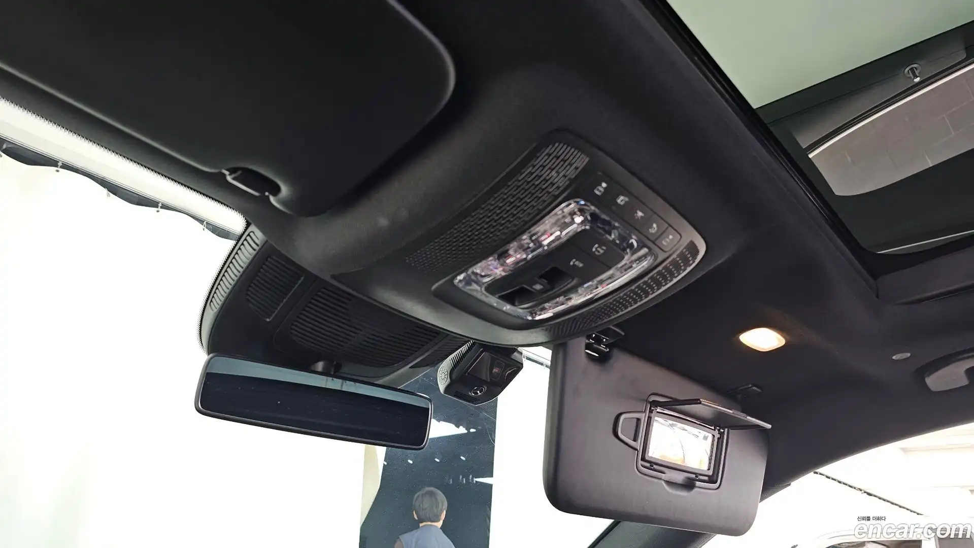 GLE-Class Mercedes-Benz 2020.11-OPTION-041