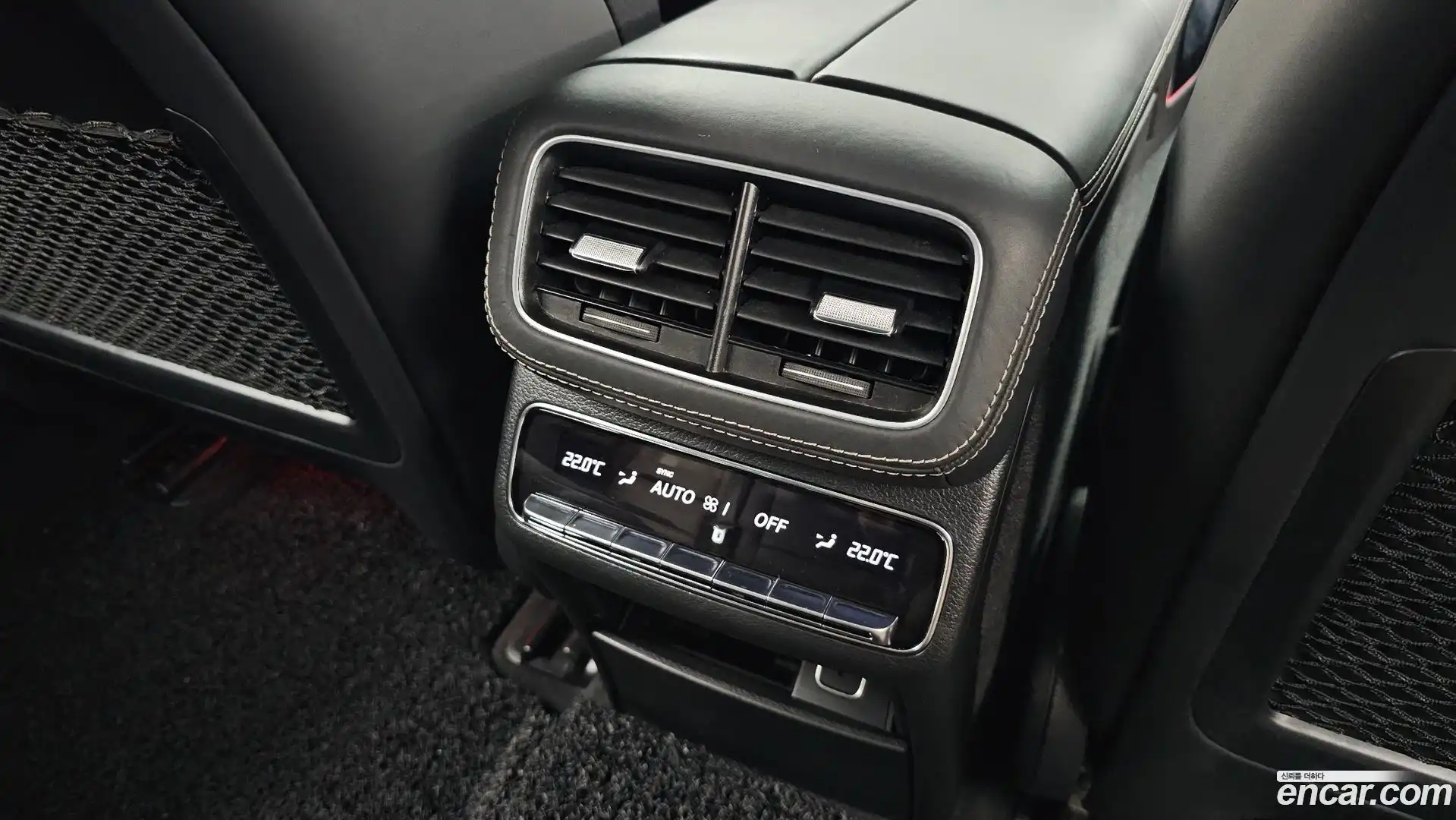 GLE-Class Mercedes-Benz 2020.11-OPTION-044