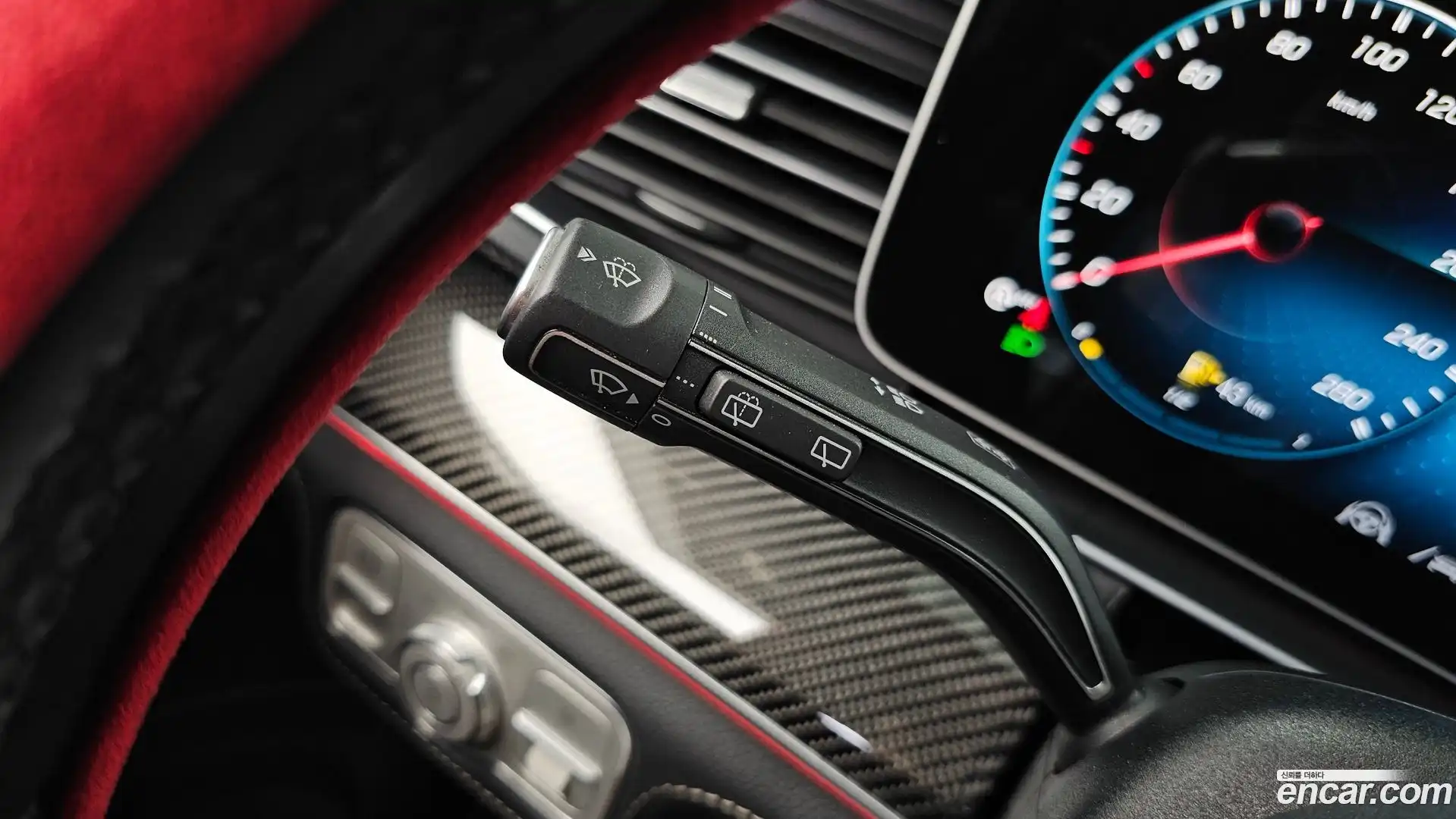 GLE-Class Mercedes-Benz 2020.11-OPTION-048