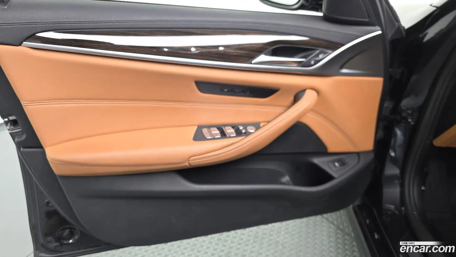 5-Series BMW 2020.10-INNER-034