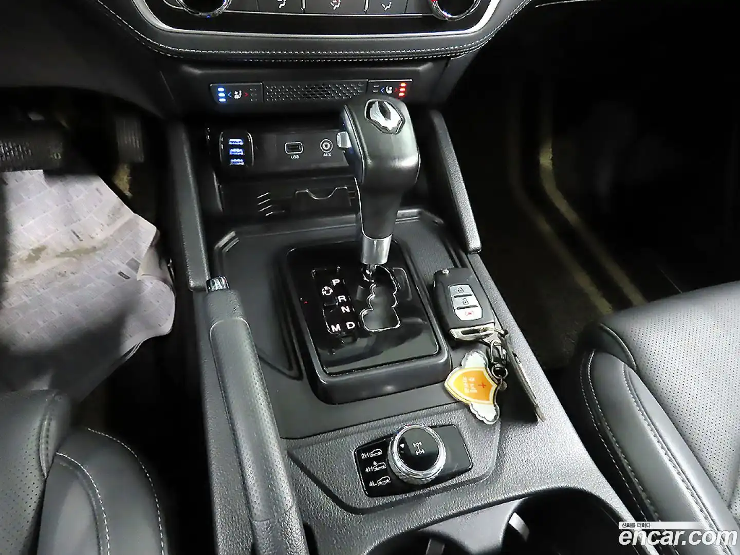 Rexton KG Mobility 2020.0-INNER-009