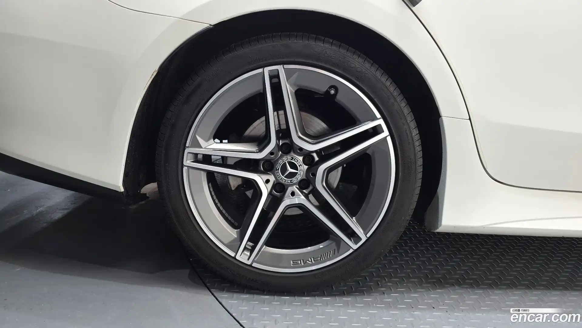 CLS-Class Mercedes-Benz 2019.11-OUTER-005