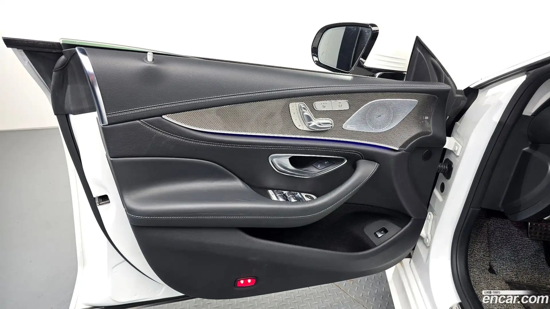 CLS-Class Mercedes-Benz 2019.11-INNER-034