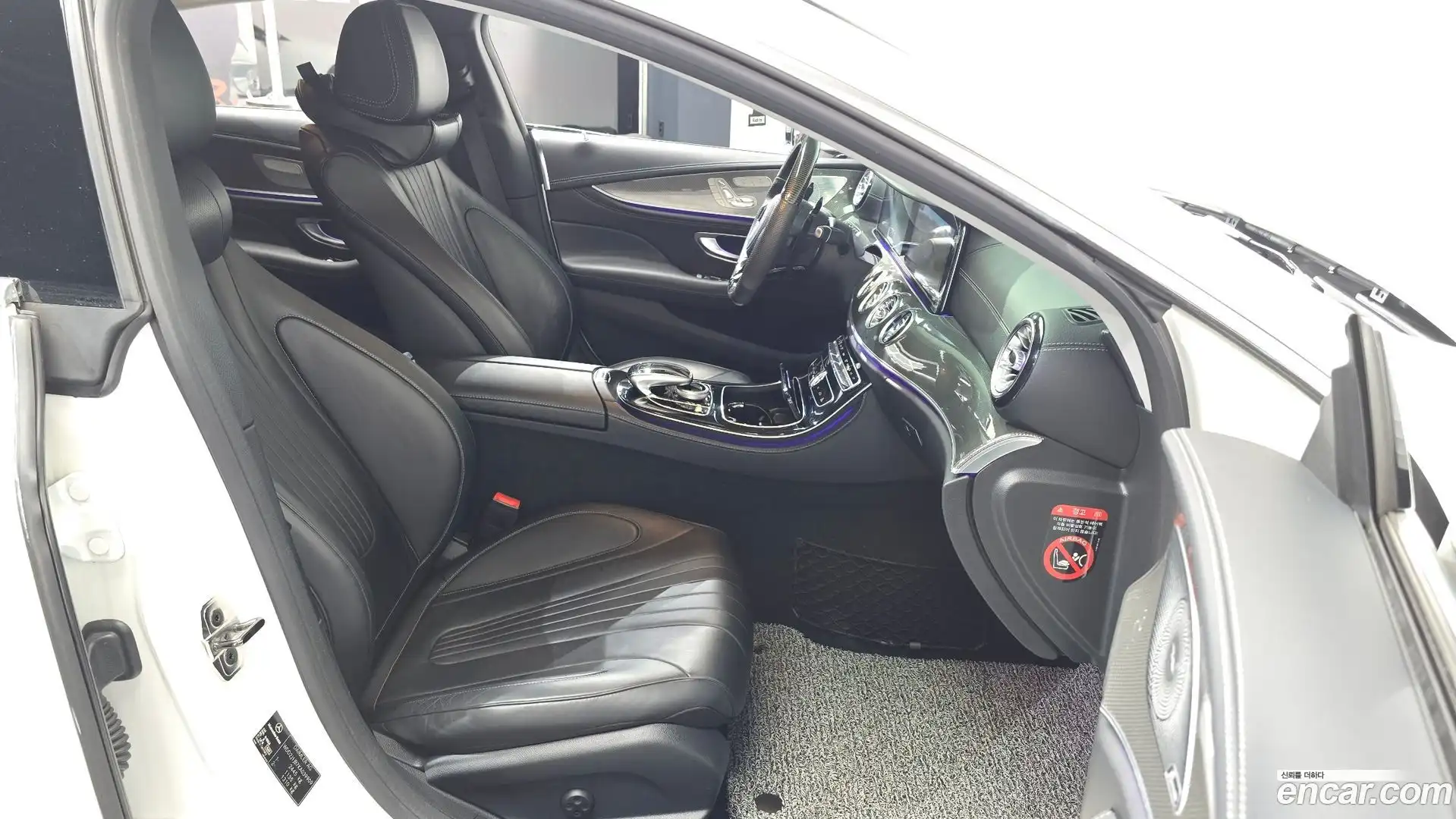CLS-Class Mercedes-Benz 2019.11-INNER-036