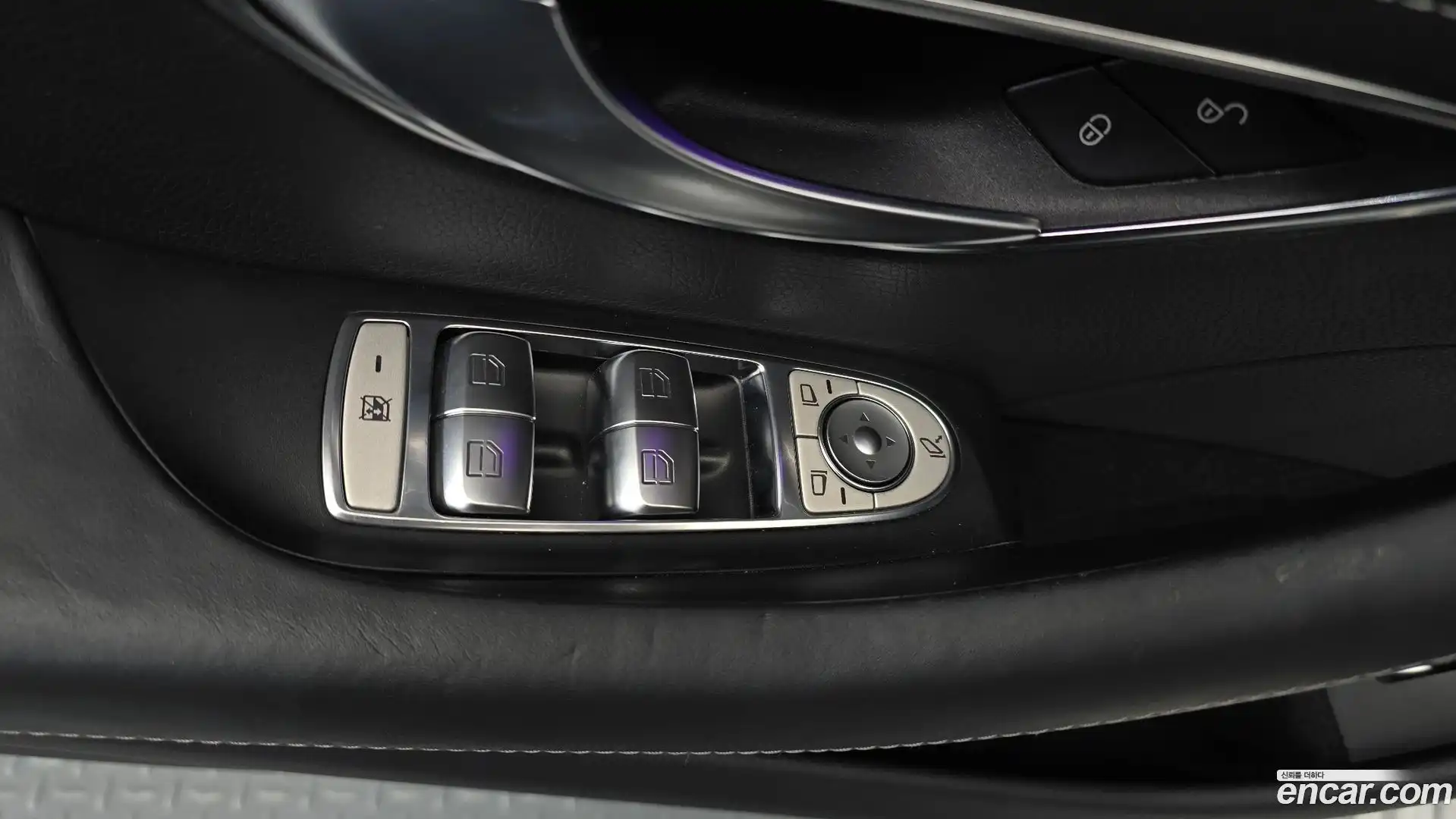 CLS-Class Mercedes-Benz 2019.11-OPTION-041