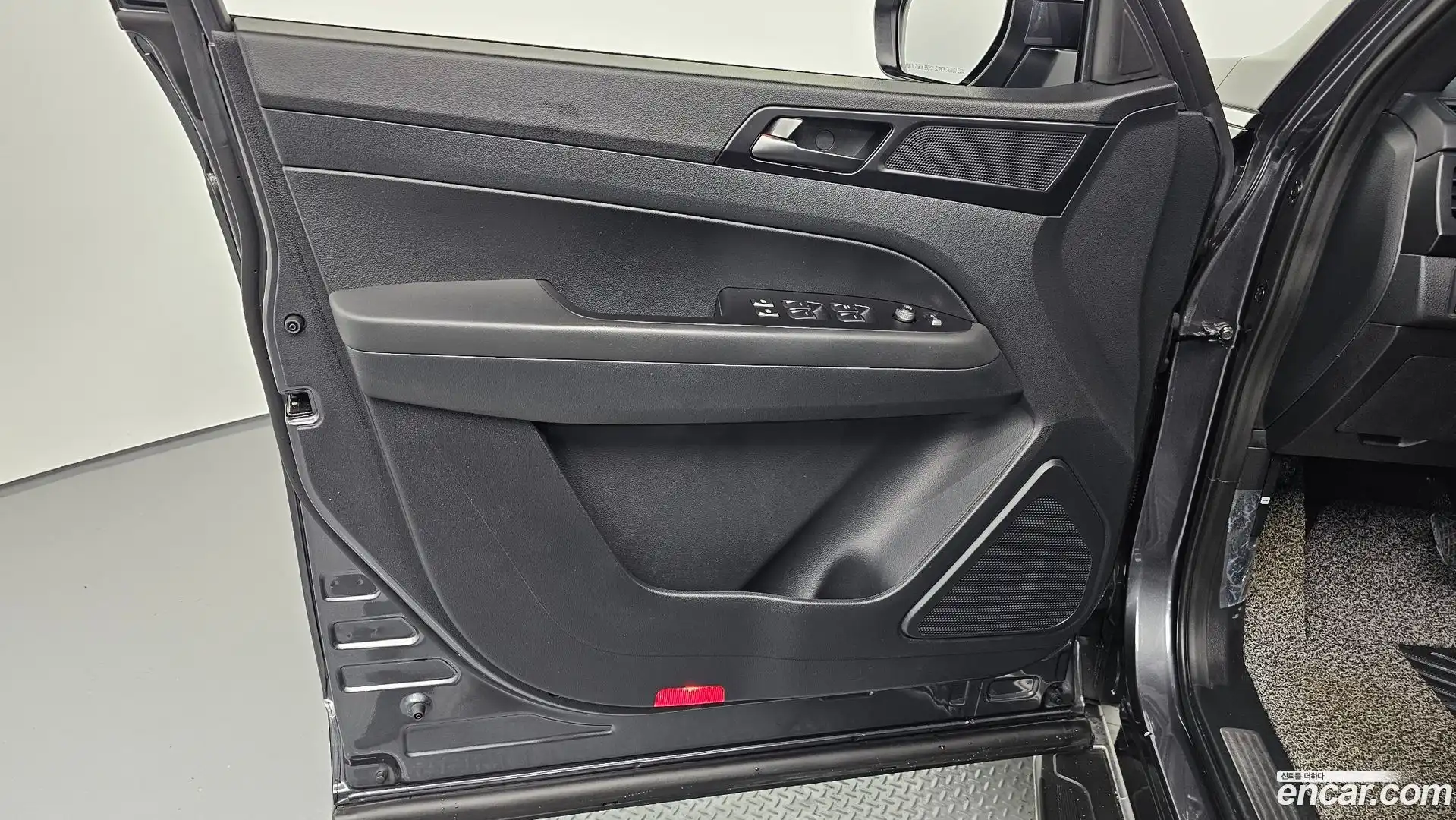 Rexton KG Mobility 2020.6-INNER-034