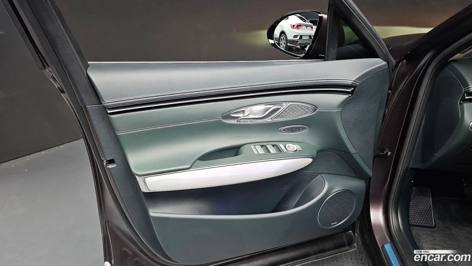 GV70 Genesis 2022.11-INNER-034