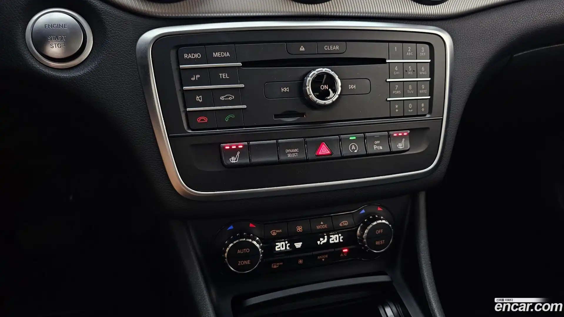 GLA-Class Mercedes-Benz 2017.0-OPTION-043