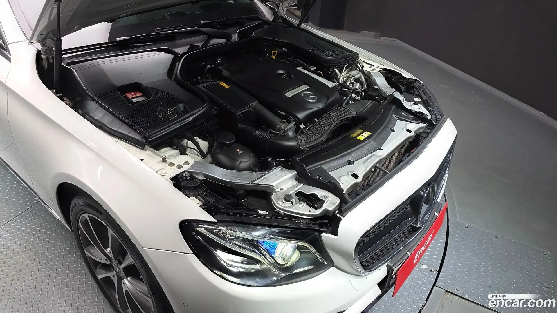 E-Class Mercedes-Benz 2019.6-OUTER-006