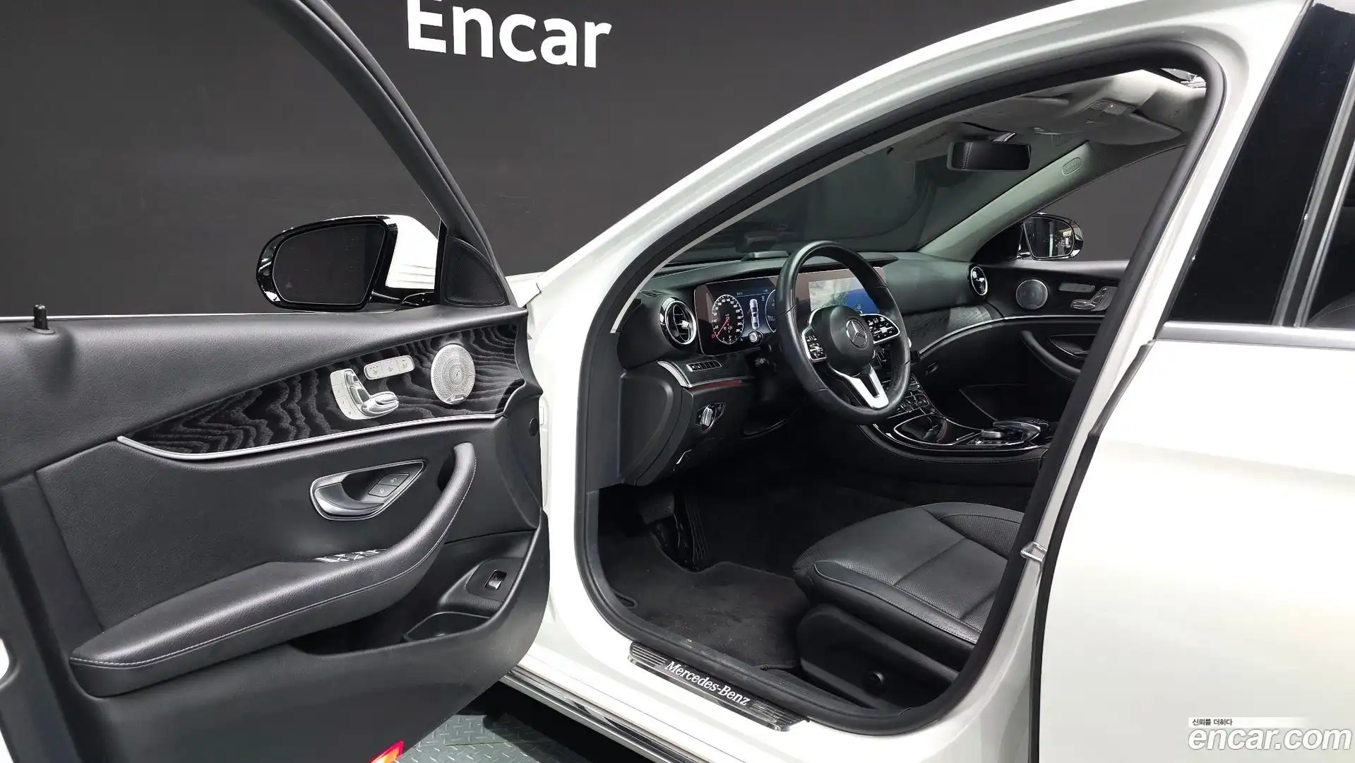E-Class Mercedes-Benz 2019.6-INNER-010