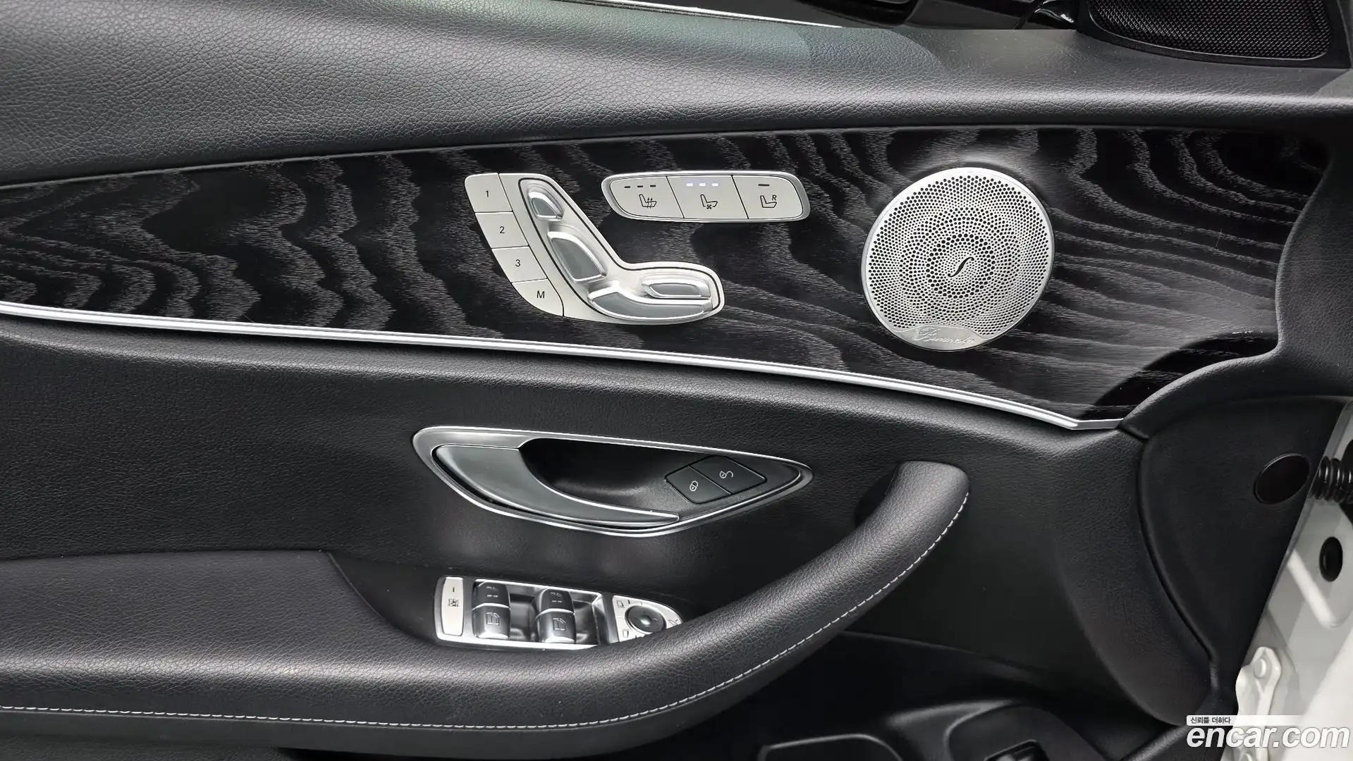 E-Class Mercedes-Benz 2019.6-OPTION-022