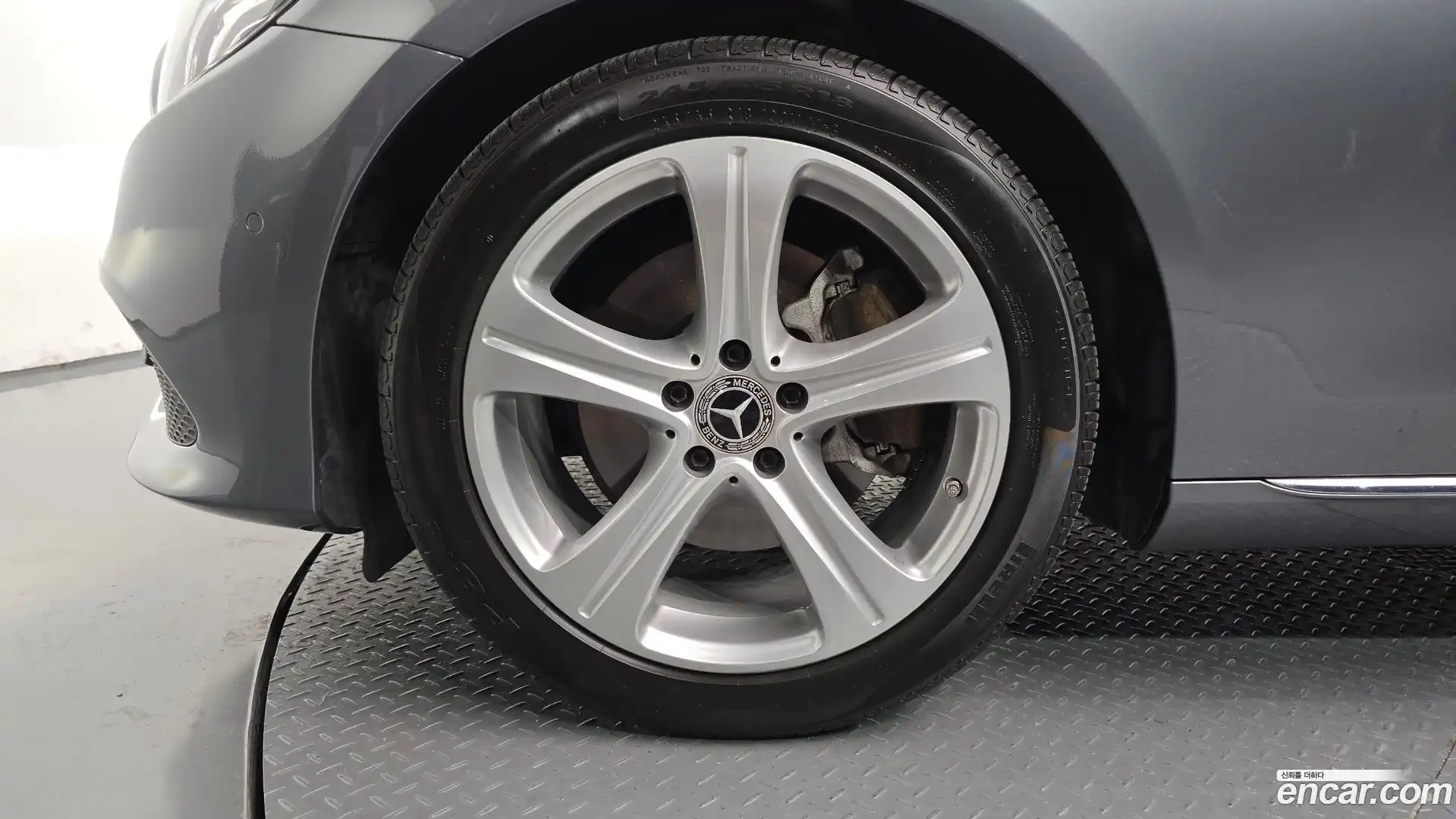 E-Class Mercedes-Benz 2017.5-OUTER-005