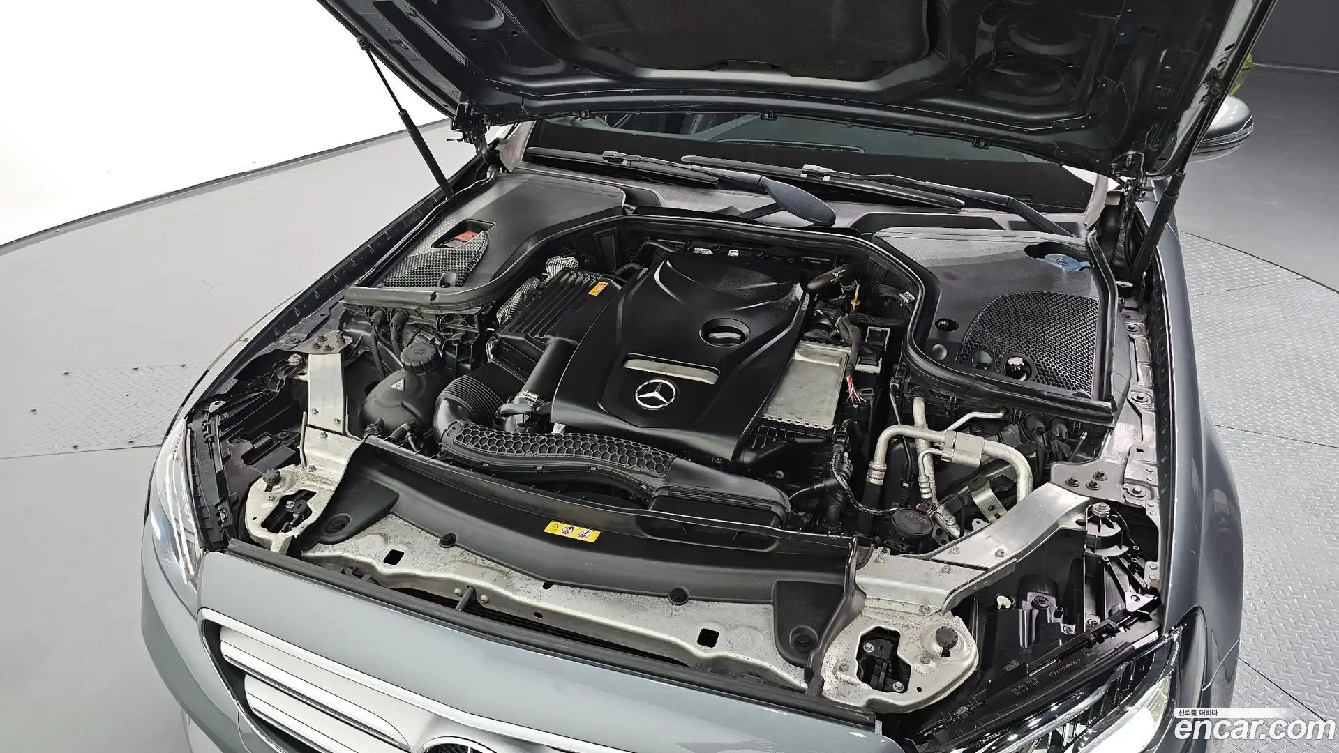 E-Class Mercedes-Benz 2017.5-OUTER-006