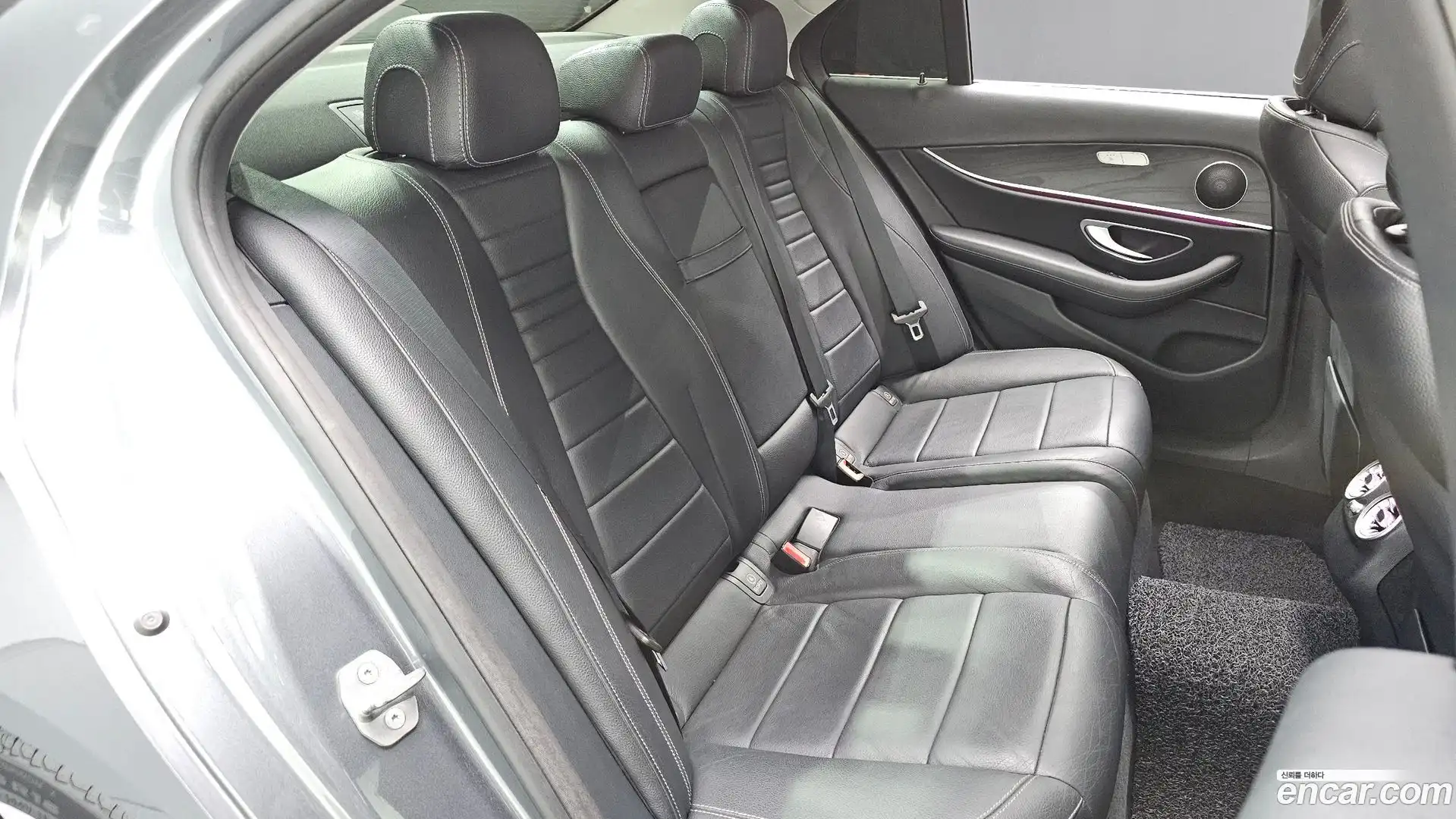 E-Class Mercedes-Benz 2017.5-OPTION-016