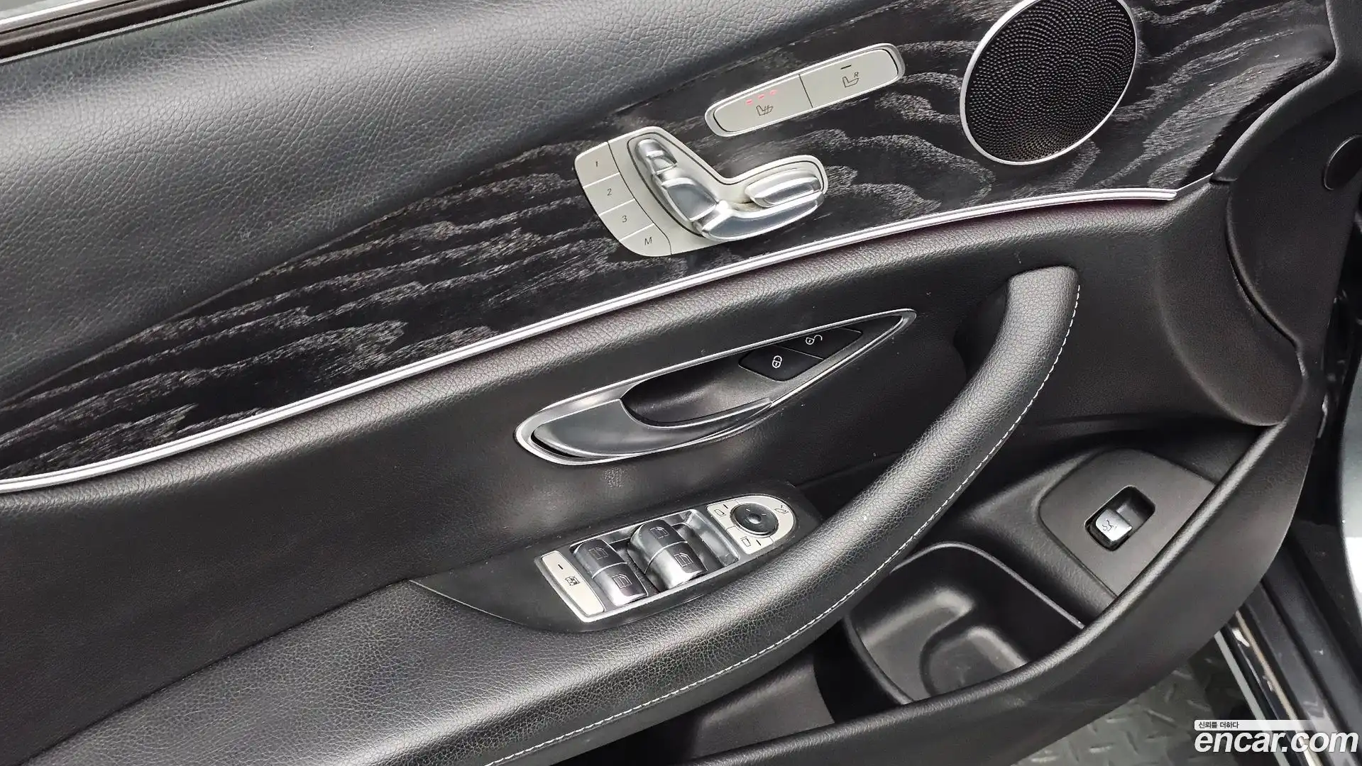 E-Class Mercedes-Benz 2017.5-OPTION-023
