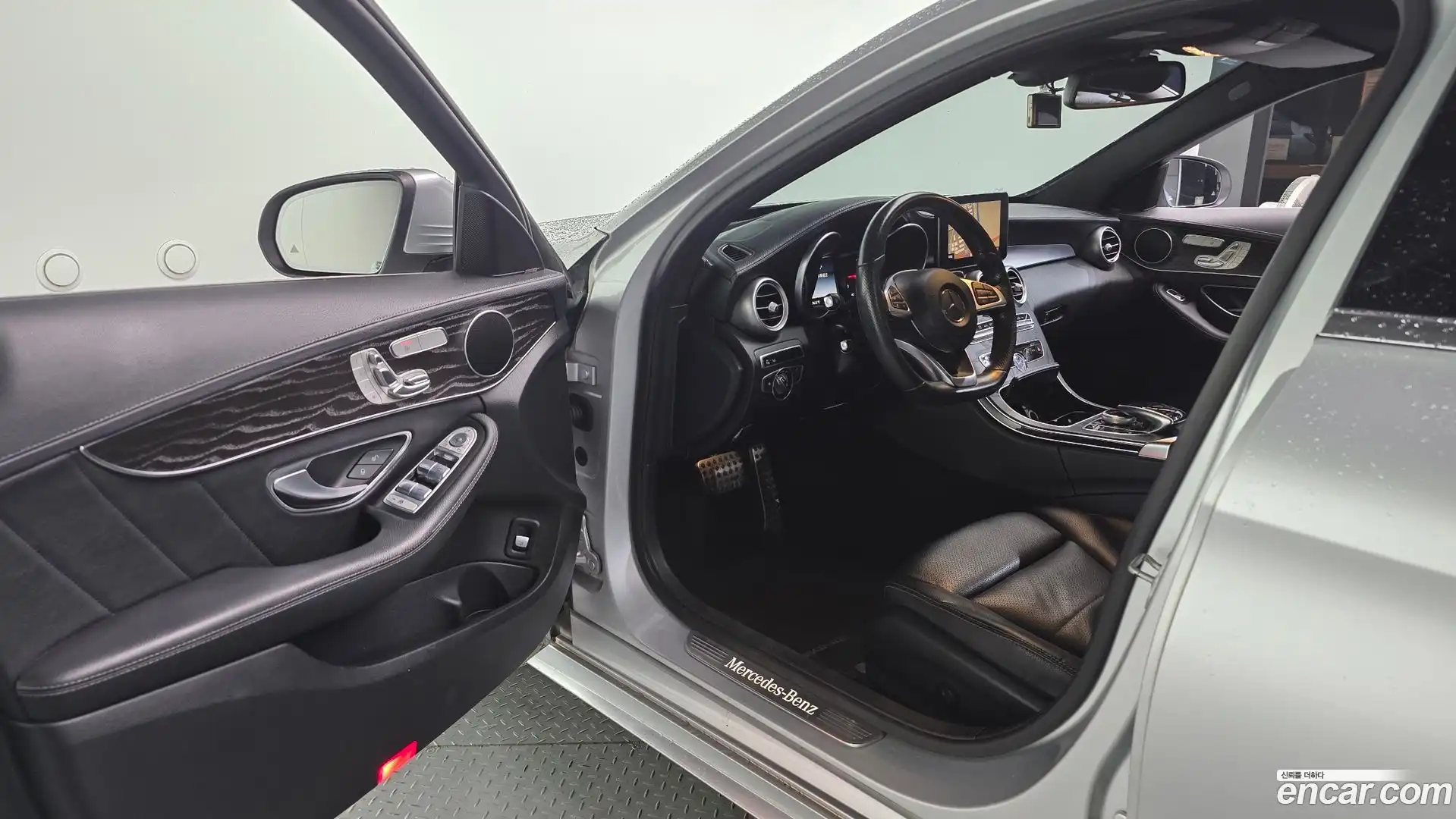 C-Class Mercedes-Benz 2015.10-INNER-010