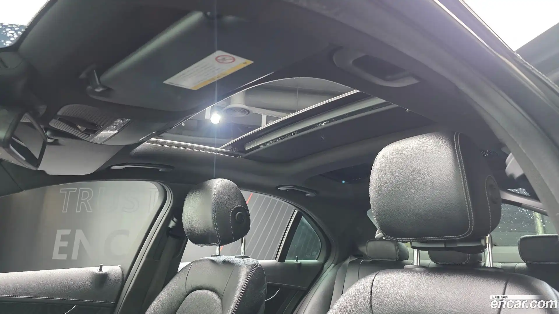 C-Class Mercedes-Benz 2015.10-OPTION-019